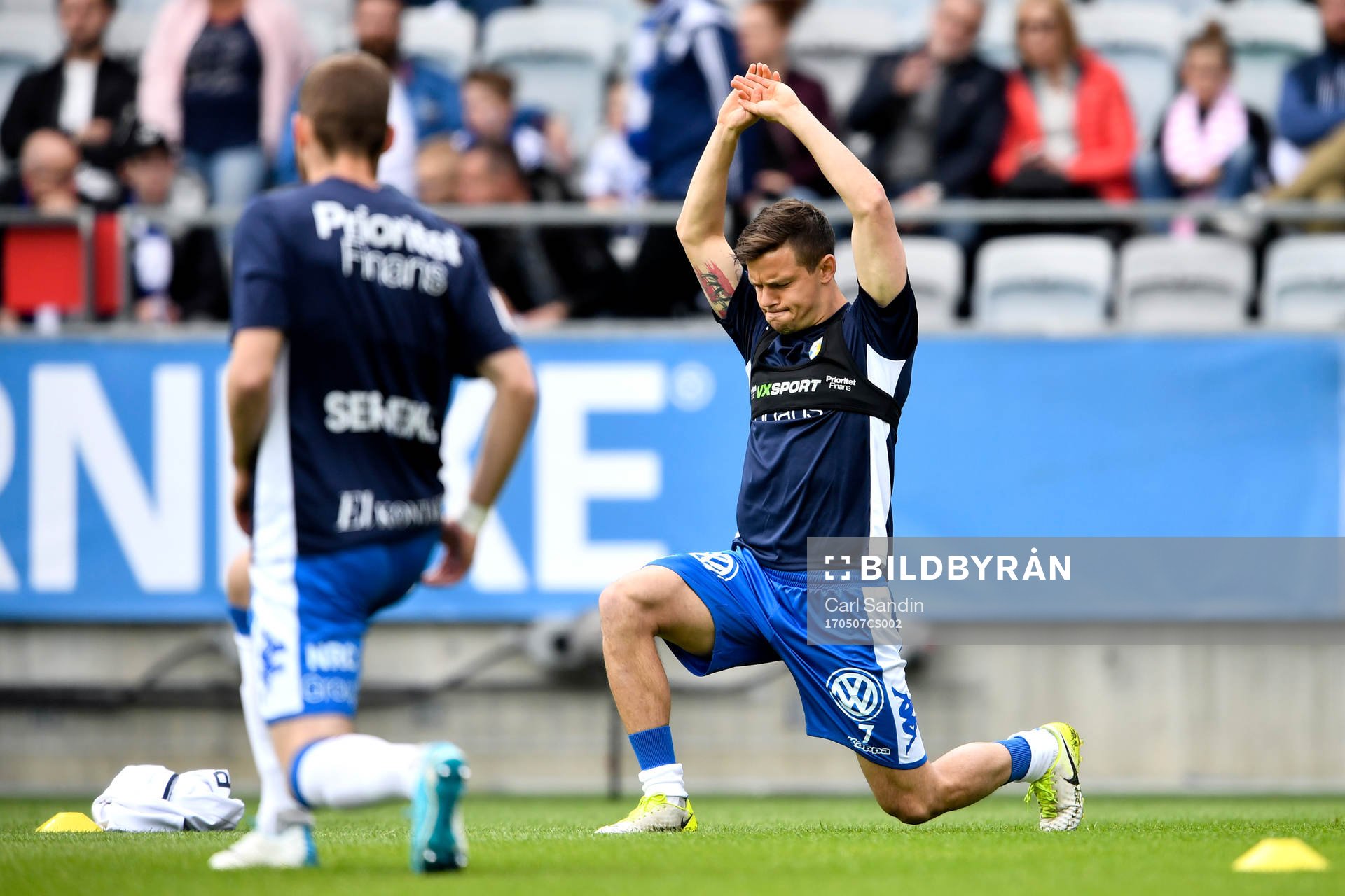IFK Göteborgs Mads Albaek värmer upp