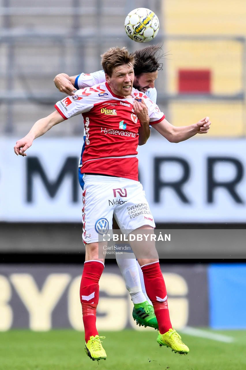 Kalmars David Elm och IFK Göteborgs Mattias Bjärsmyr