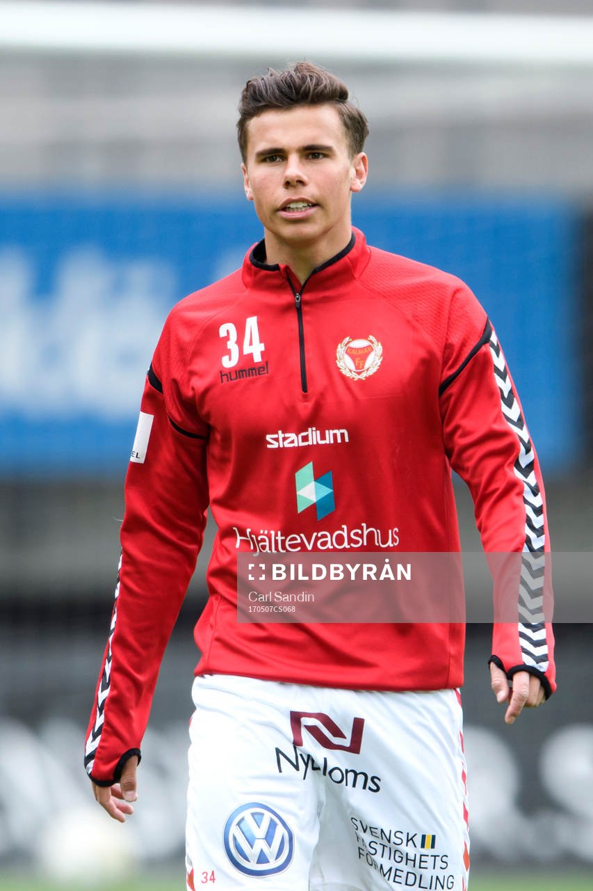 Kalmars Herman Hallberg innan fotbollsmatchen i Allsvenskan