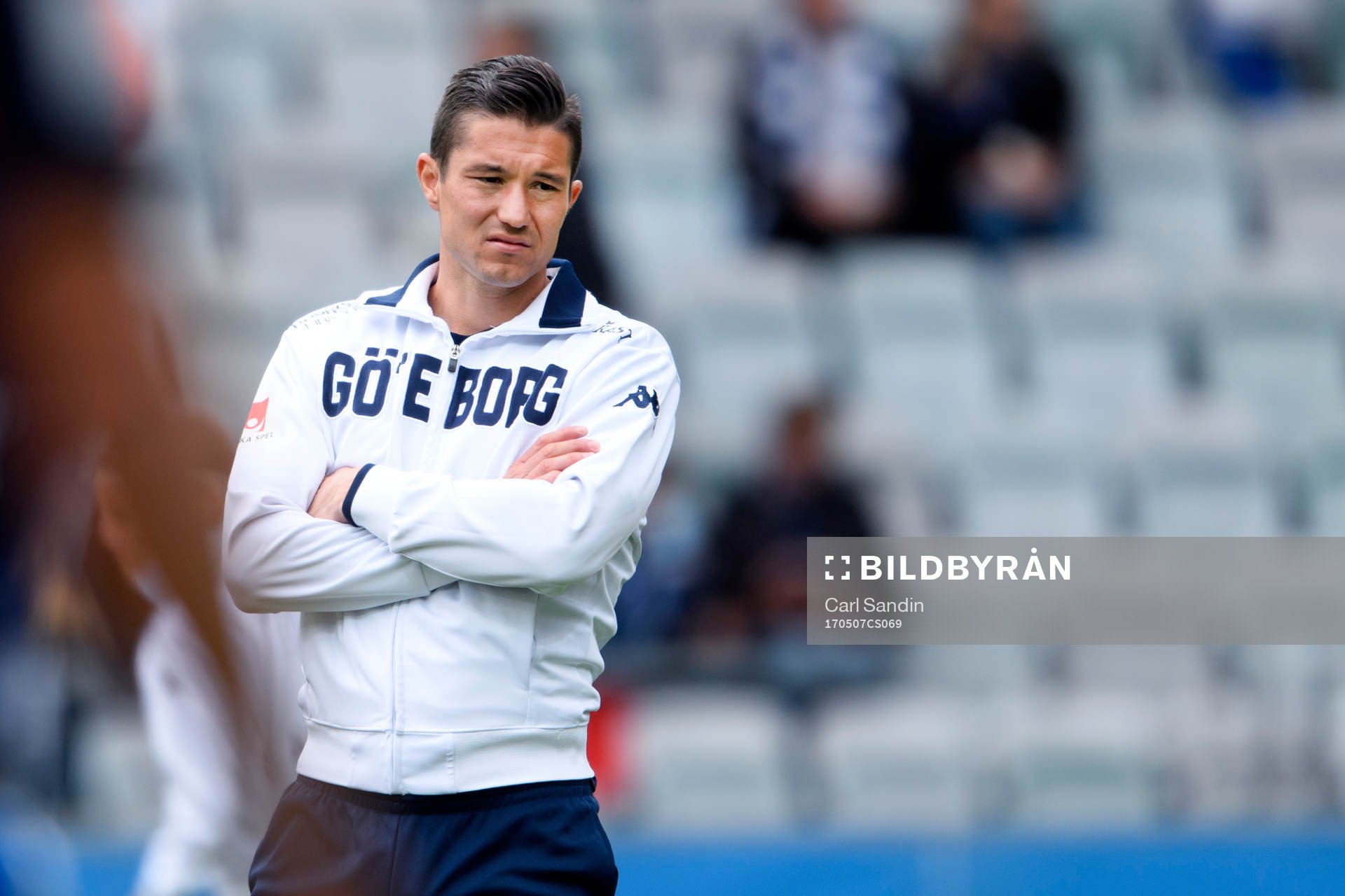 IFK Göteborgs David Boo Wiklander värmer upp innan