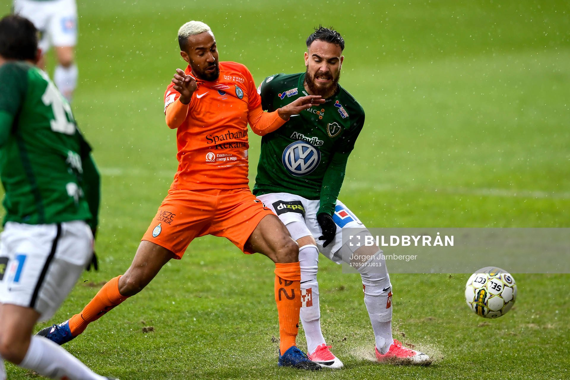 AFC Eskilstunas Ferid Ali och Jönköpings Dzenis Kozica