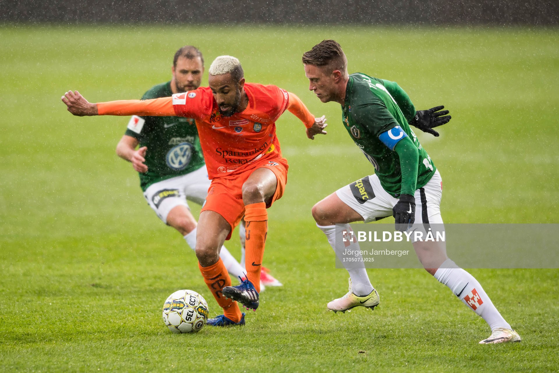 AFC Eskilstunas Ferid Ali och Jönköpings Tommy Thelin