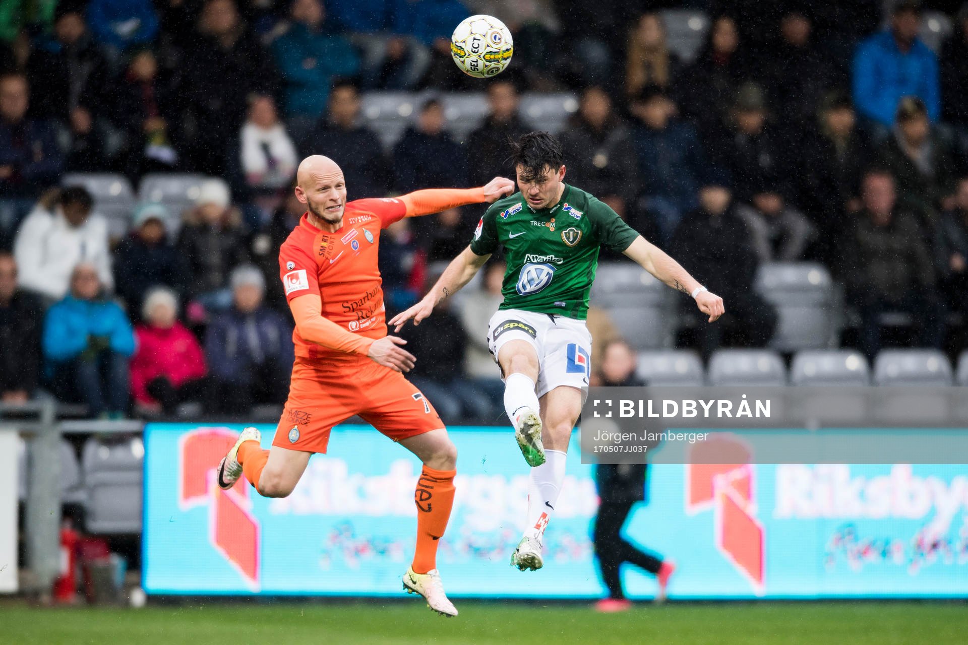 Jönköpings Jonathan Tamimi och AFC Eskilstunas Zourab