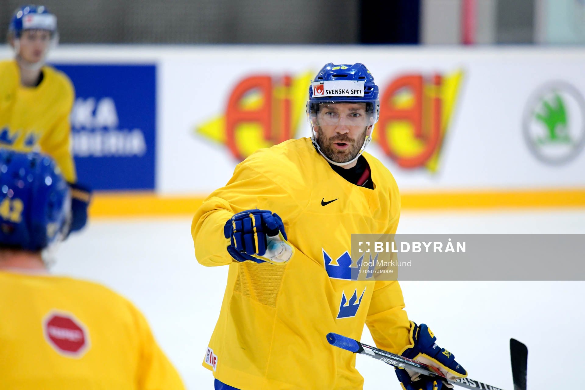Joel Lundqvist på Sveriges ishockeylandslags träning