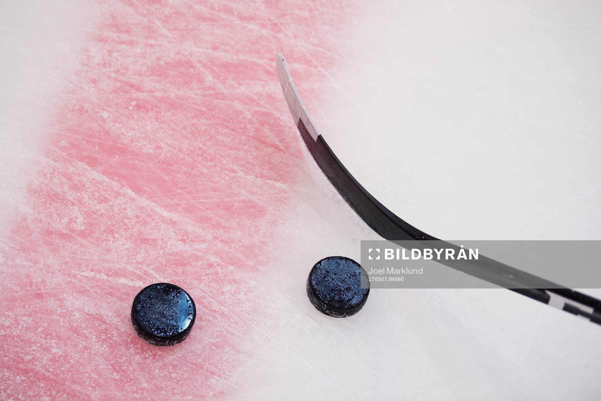 Puckar och blad för hockeyklubba på Sveriges