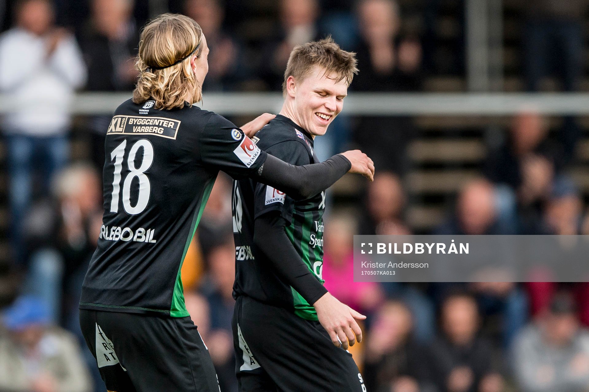 Varbergs Anton Liljenbäck har gjort 2-0 och jublar