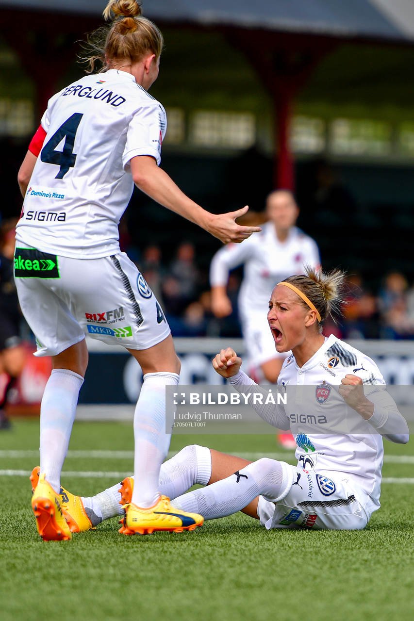 Rosengårds Sanne Troelsgaard Nielsen och Emma Berglund
