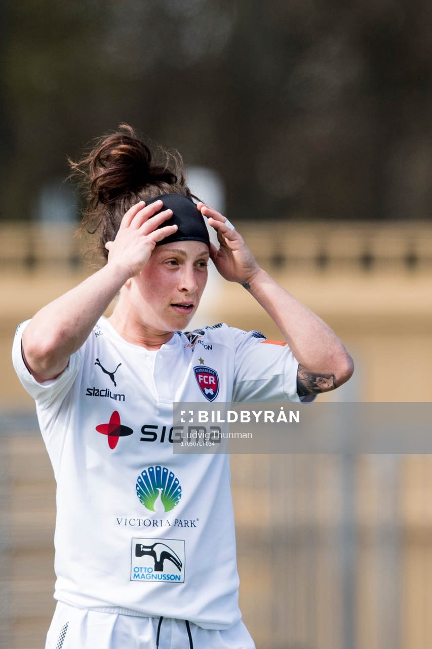 Rosengårds Ella Masar McLeod deppar