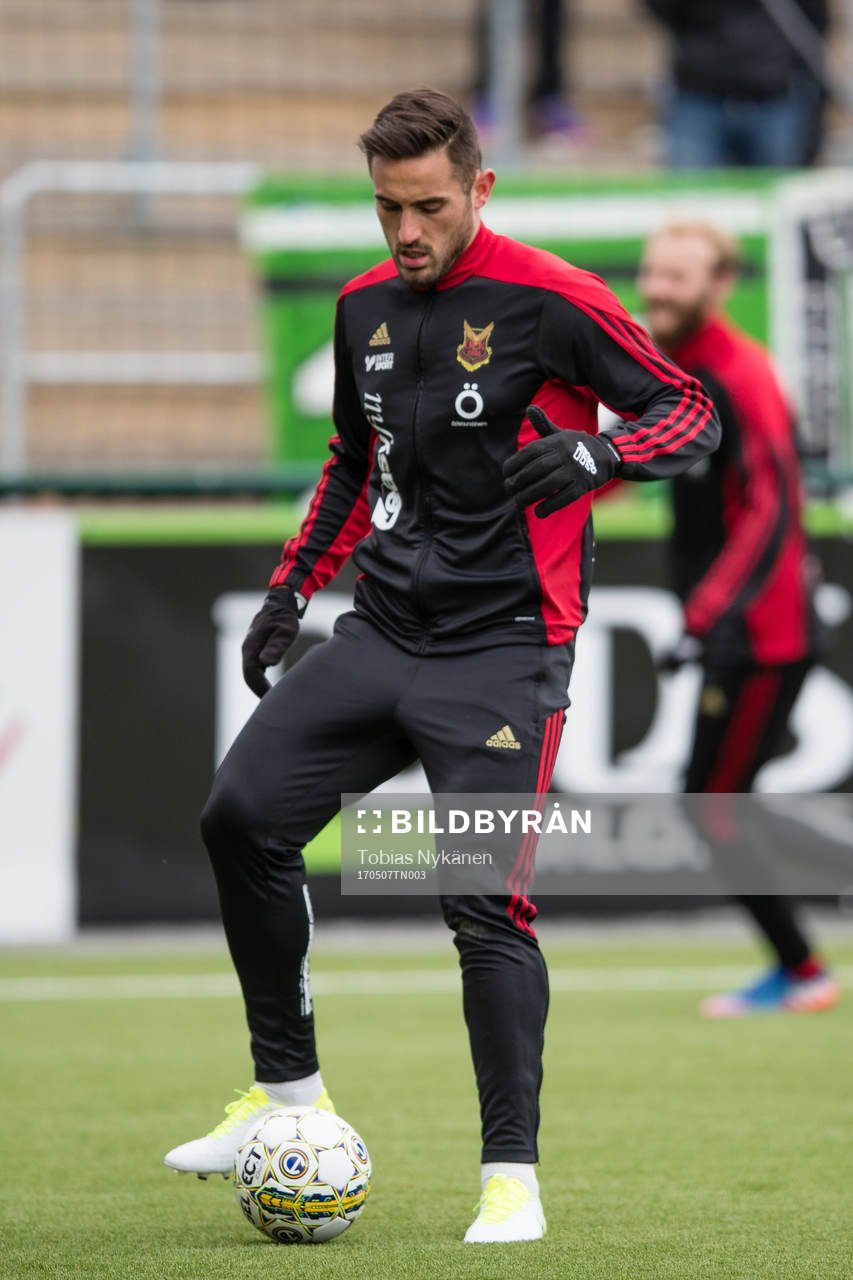 Östersunds Sotirios Papagiannopoulos värmer upp