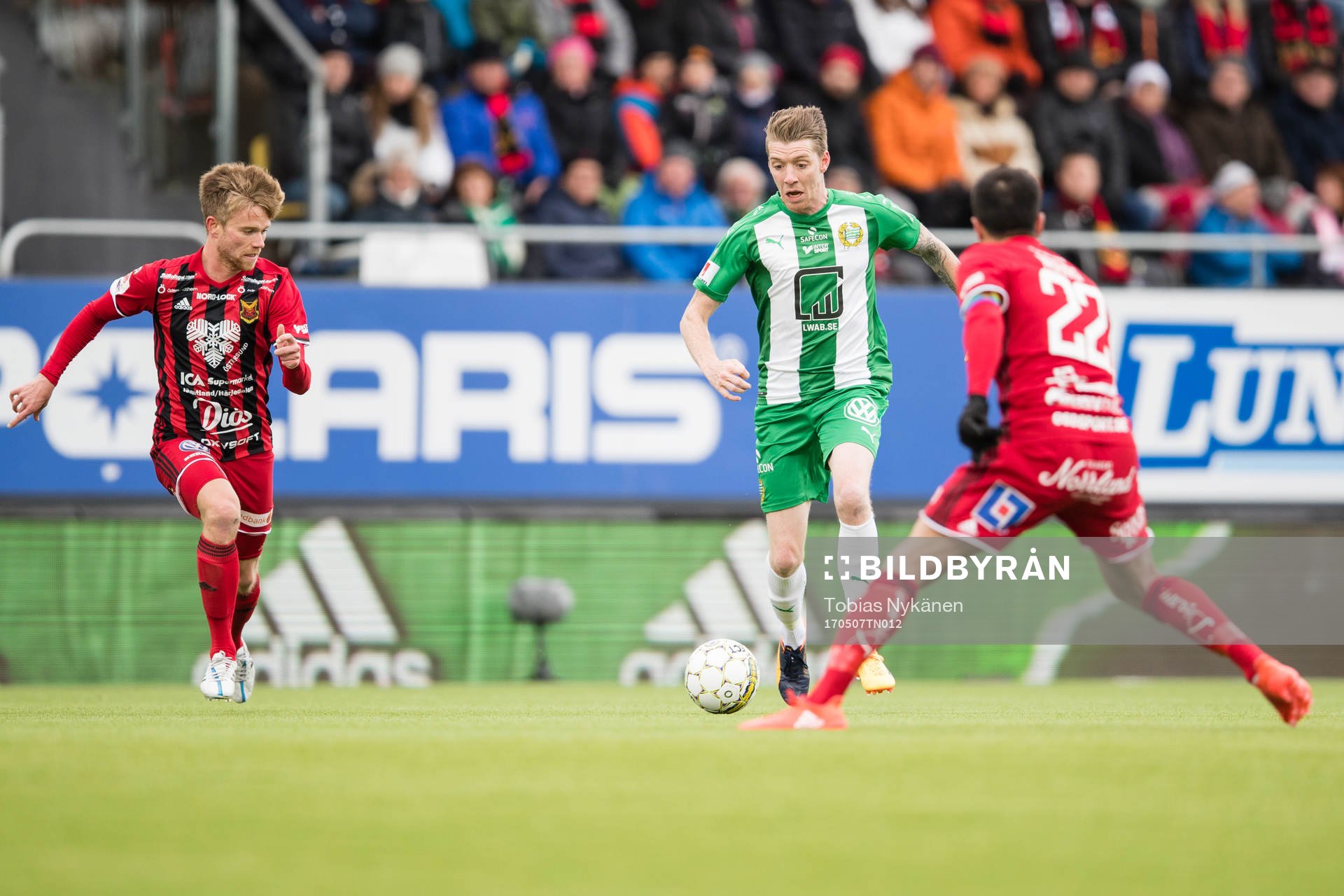 Hammarbys Birkir Már Saevarsson mot Östersunds Dennis