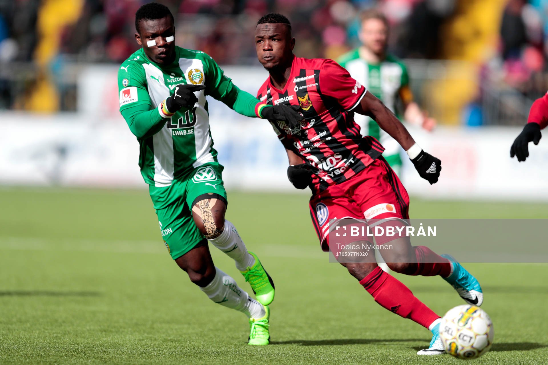 Hammarbys Joseph Aidoo och Östersunds Salisu Abdullahi Gero