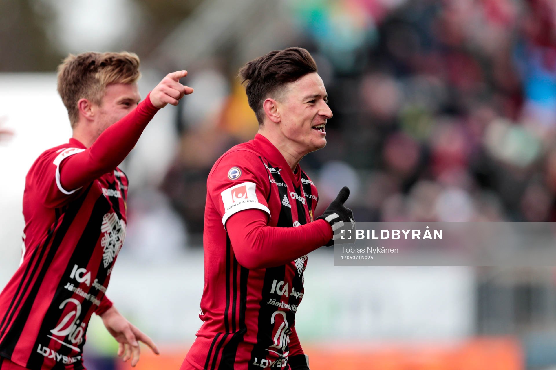 Östersunds Jamie Hopcutt jublar