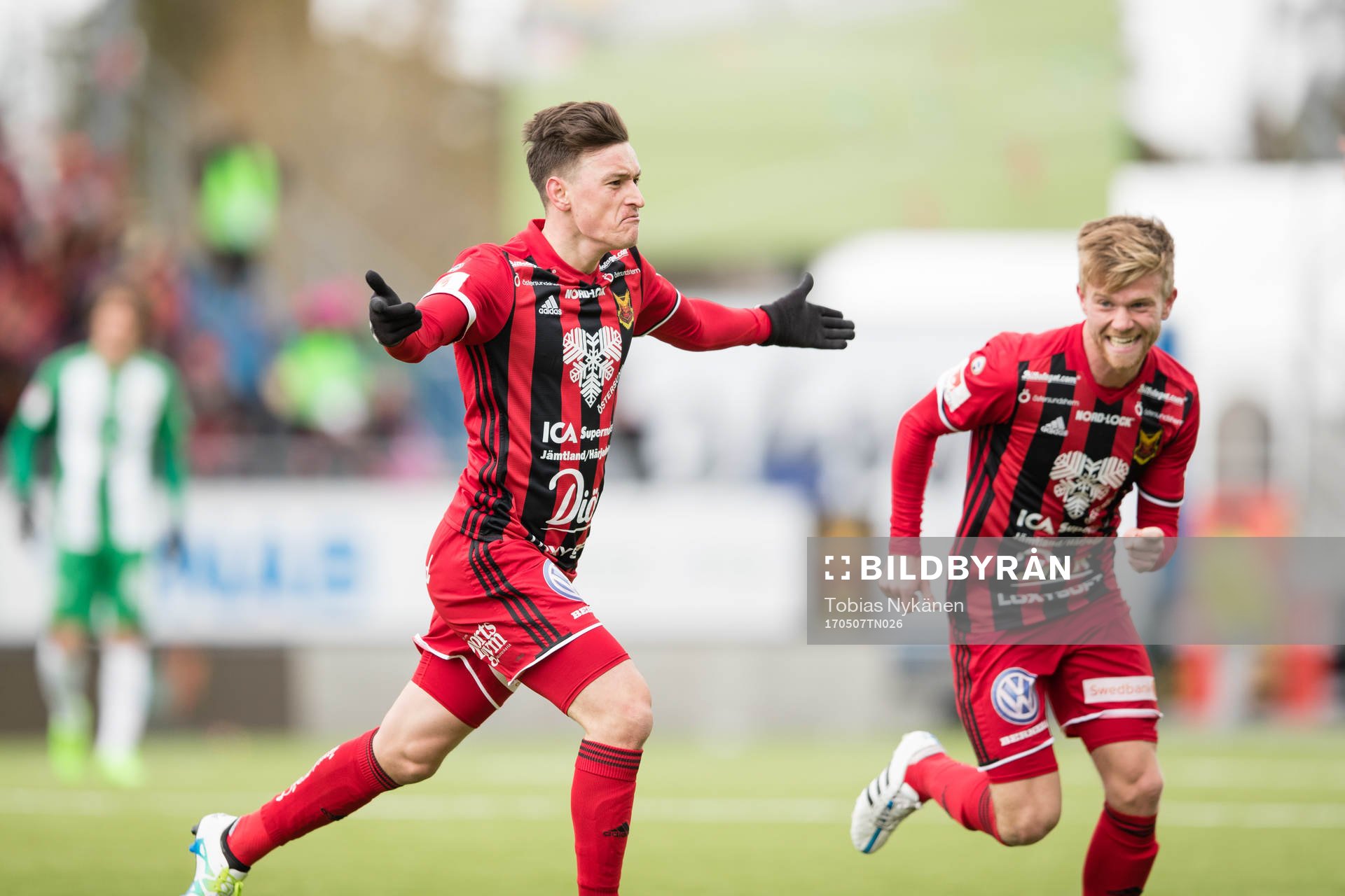 Östersunds Jamie Hopcutt jublar