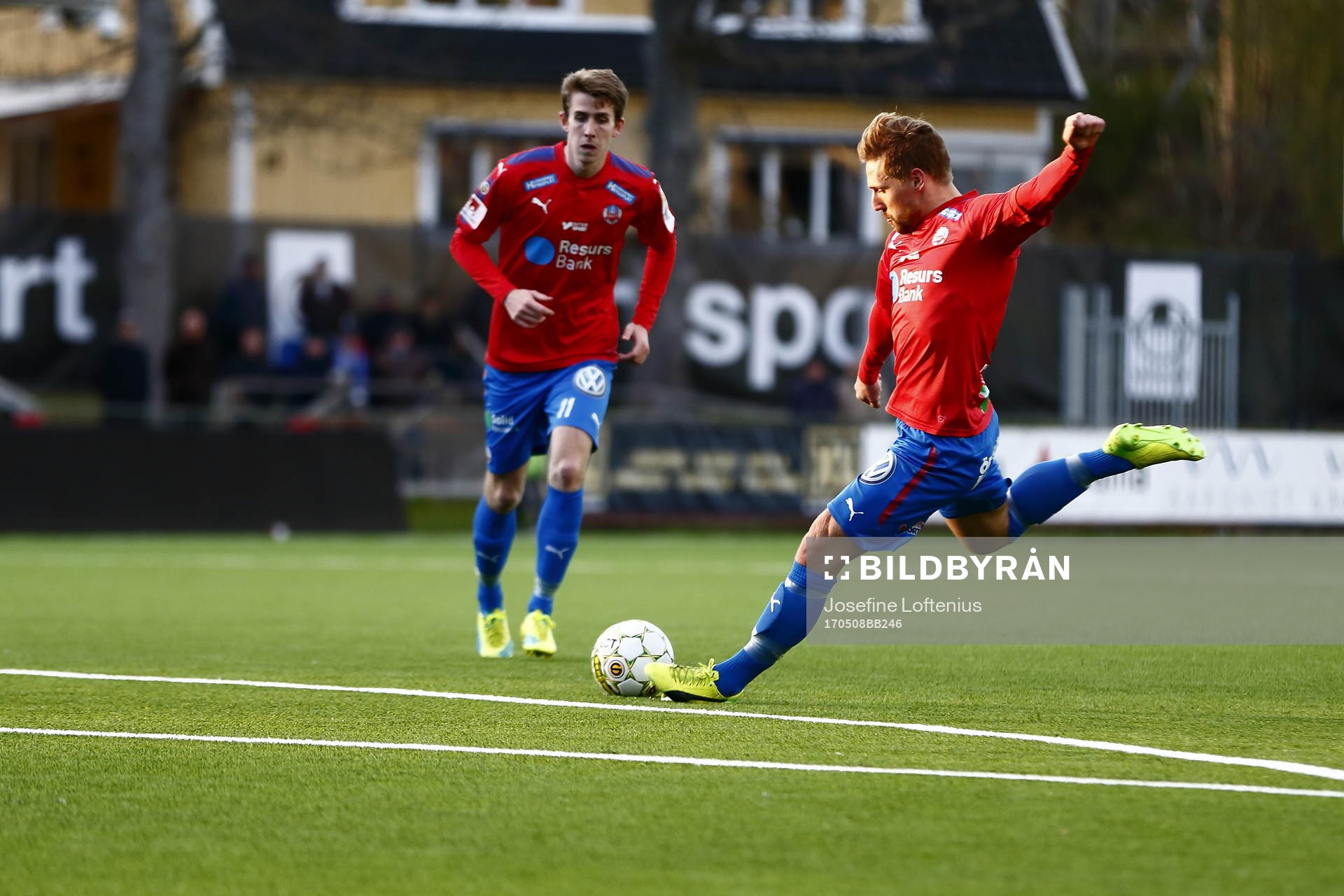 Helsingborgs Martin Christensen slår frispark