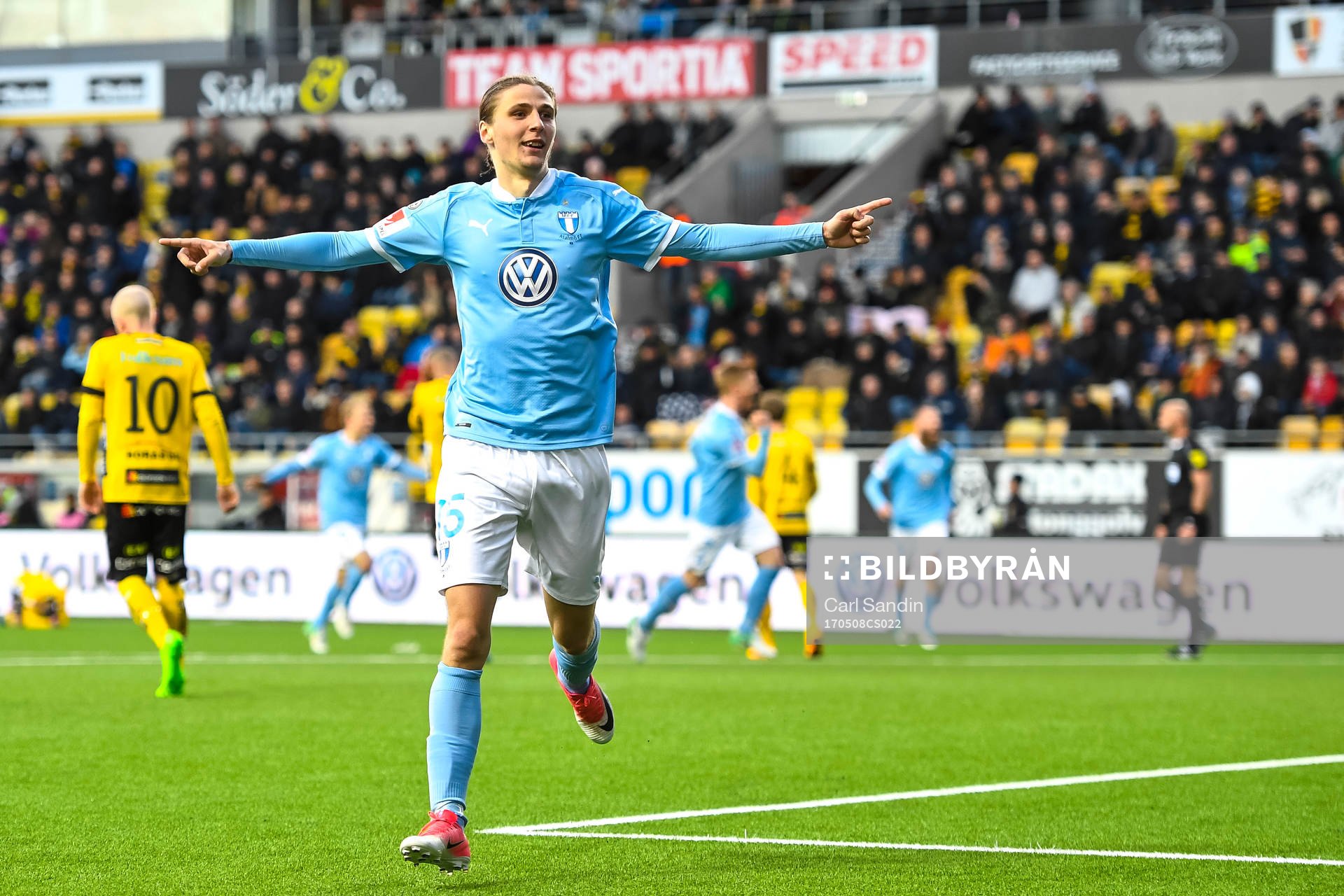 Malmö FFs Pawel Cibicki jublar