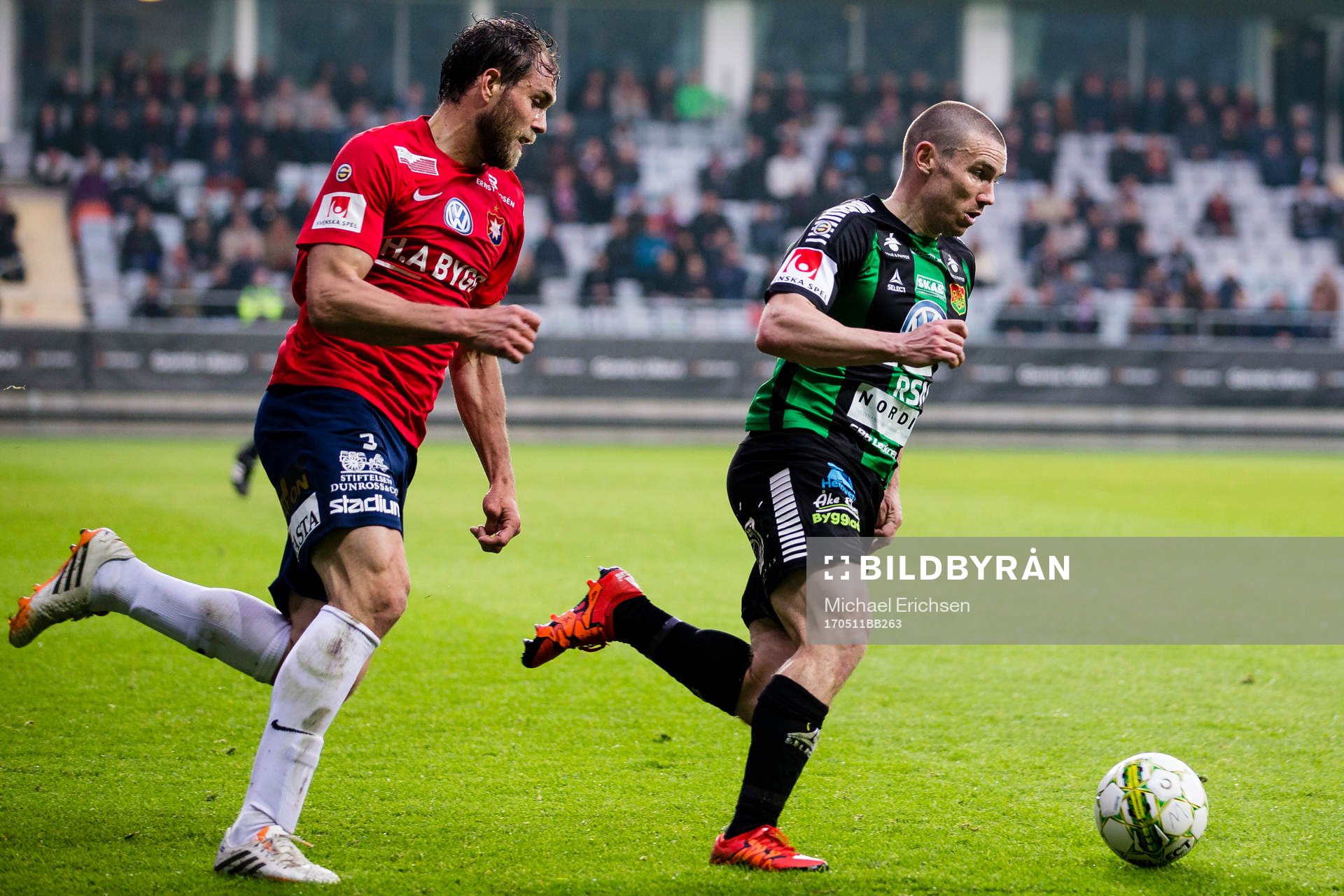 Örgrytes Johan Elmander och GAIS James Sinclair