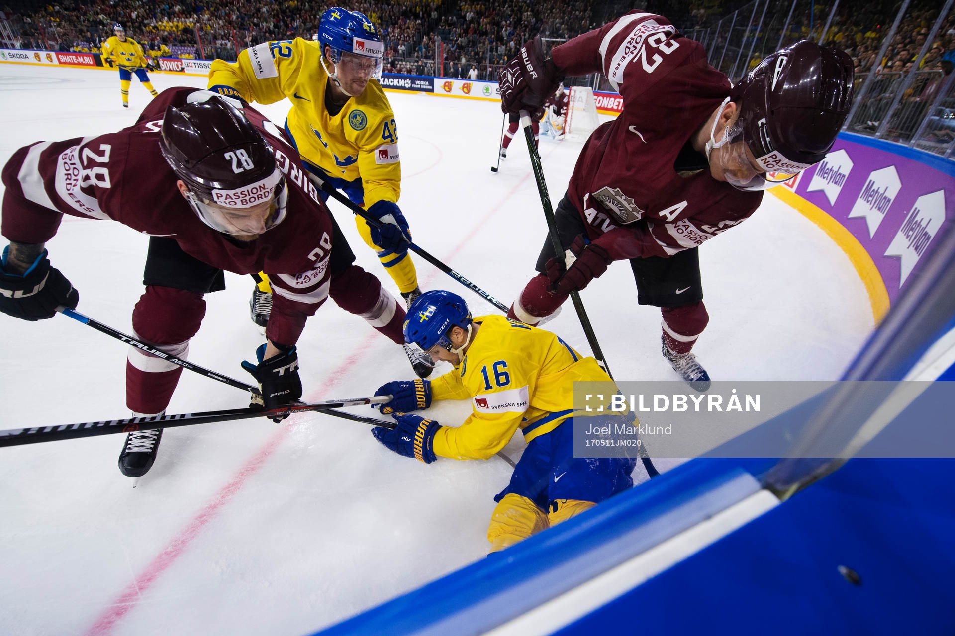 Lettlands Zemgus Girgensons och Arturs Kulda utmanas av