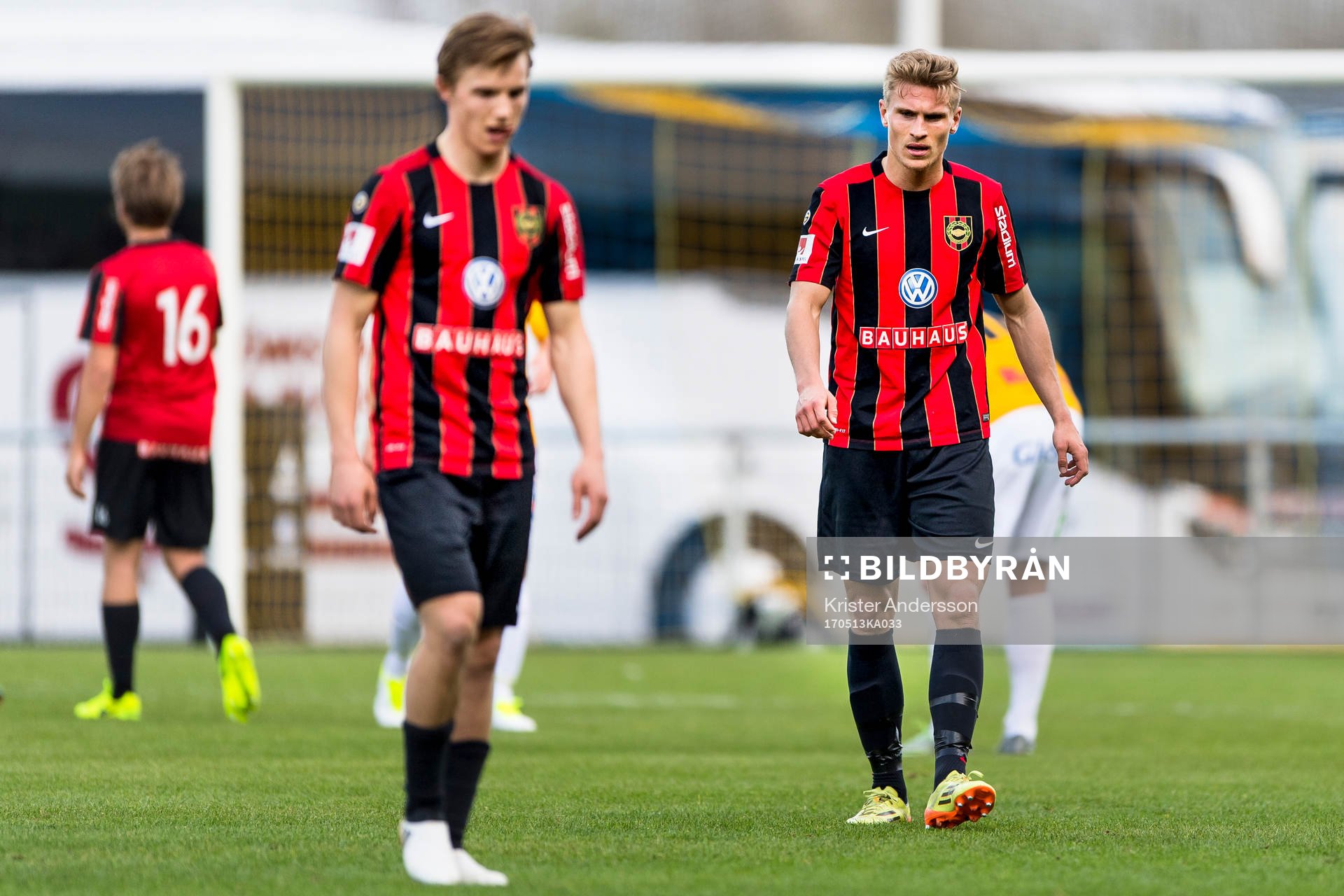 Brommapojkarnas Carl Starfelt deppar