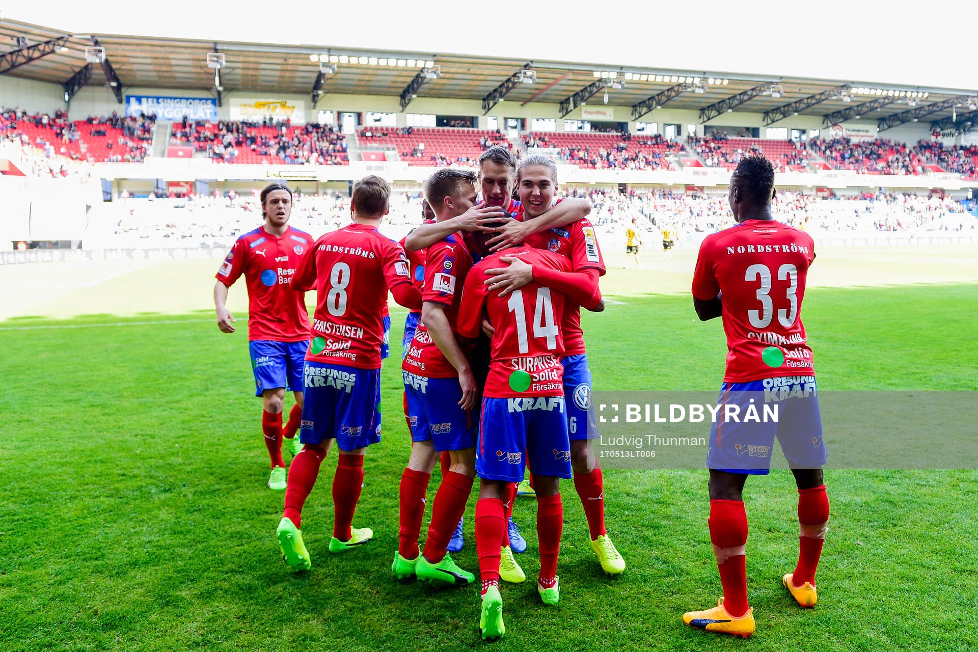 Helsingborgs spelare jublar