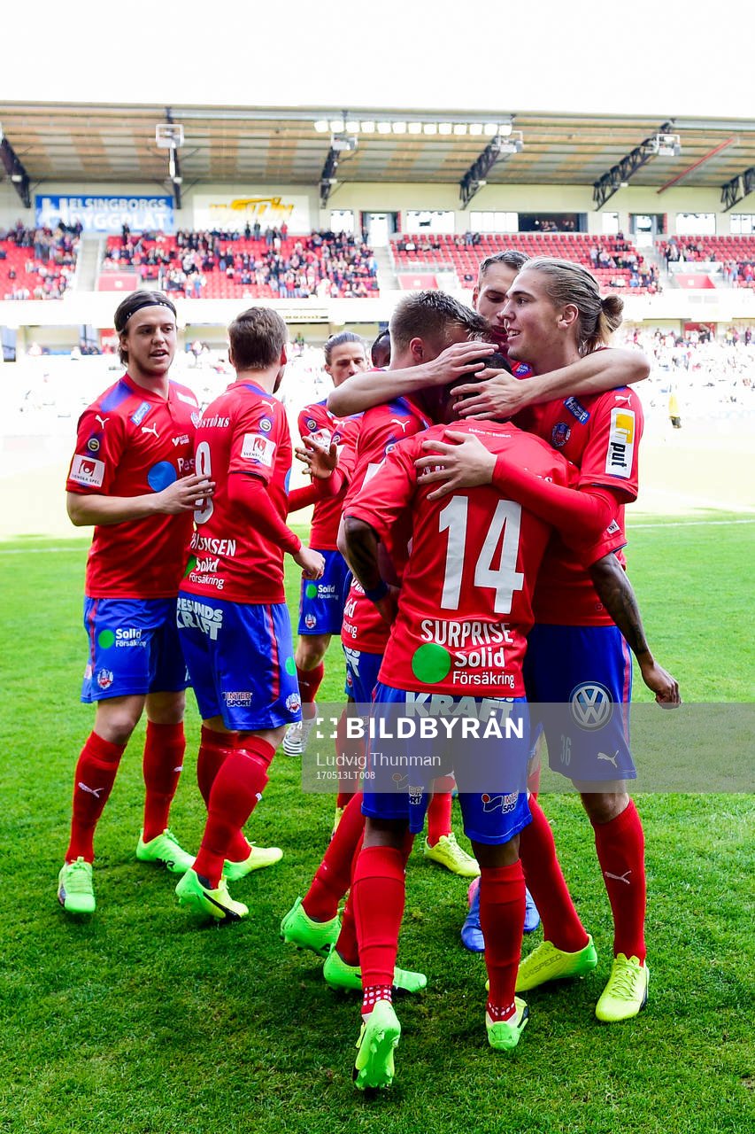 Helsingborgs spelare jublar