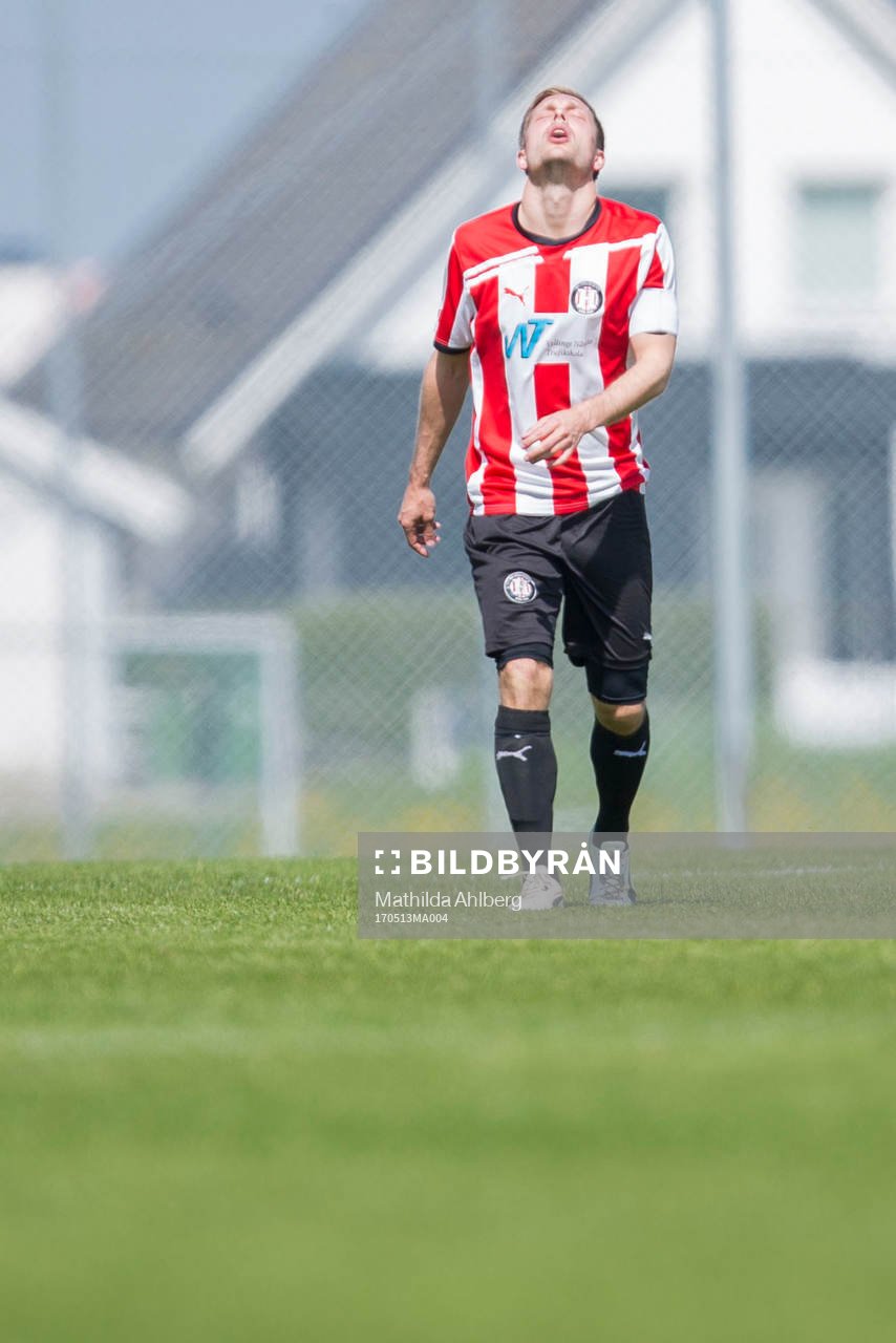 Höllvikens Andreas Wihlborg deppar