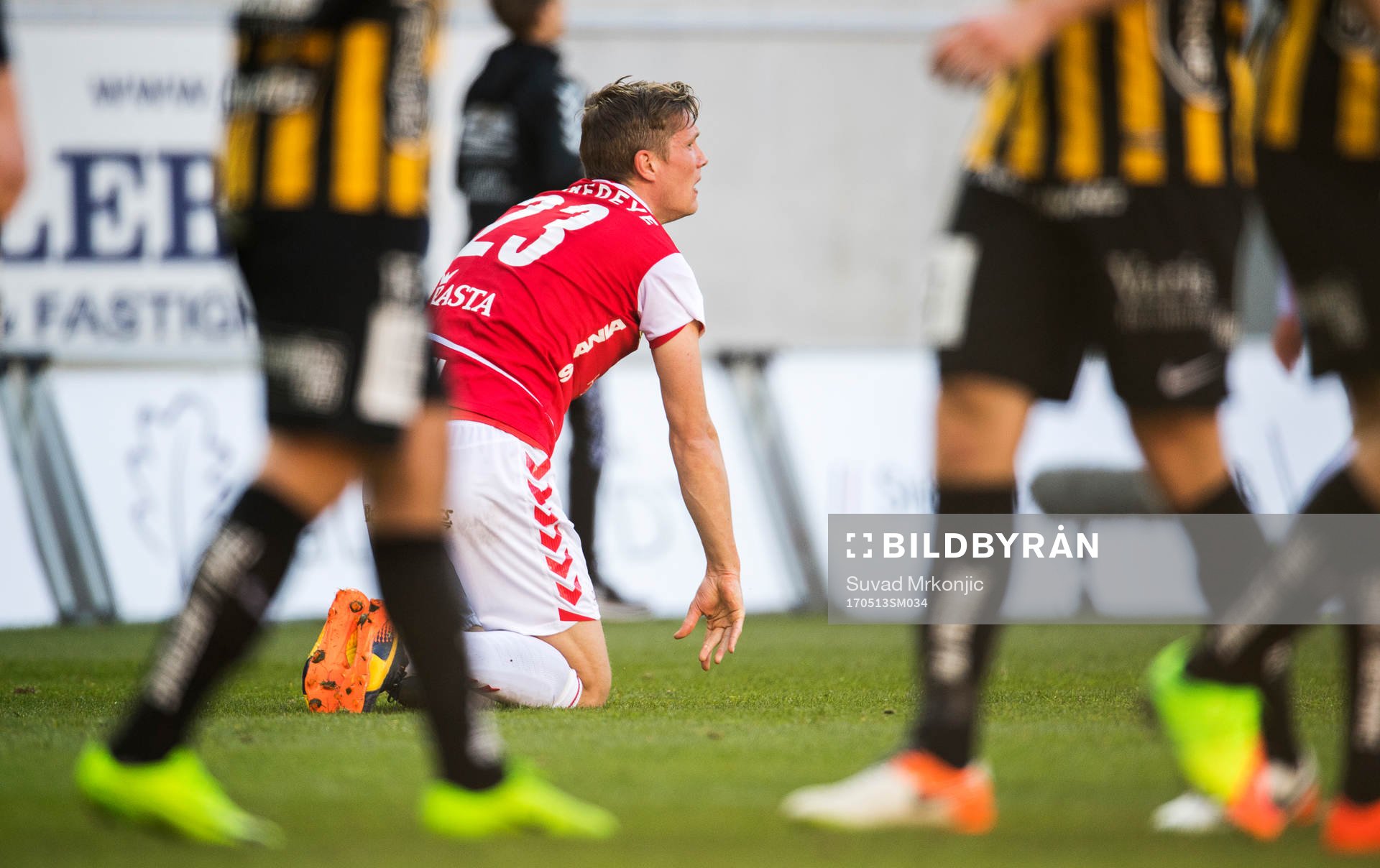 Kalmars Viktor Elm deppar