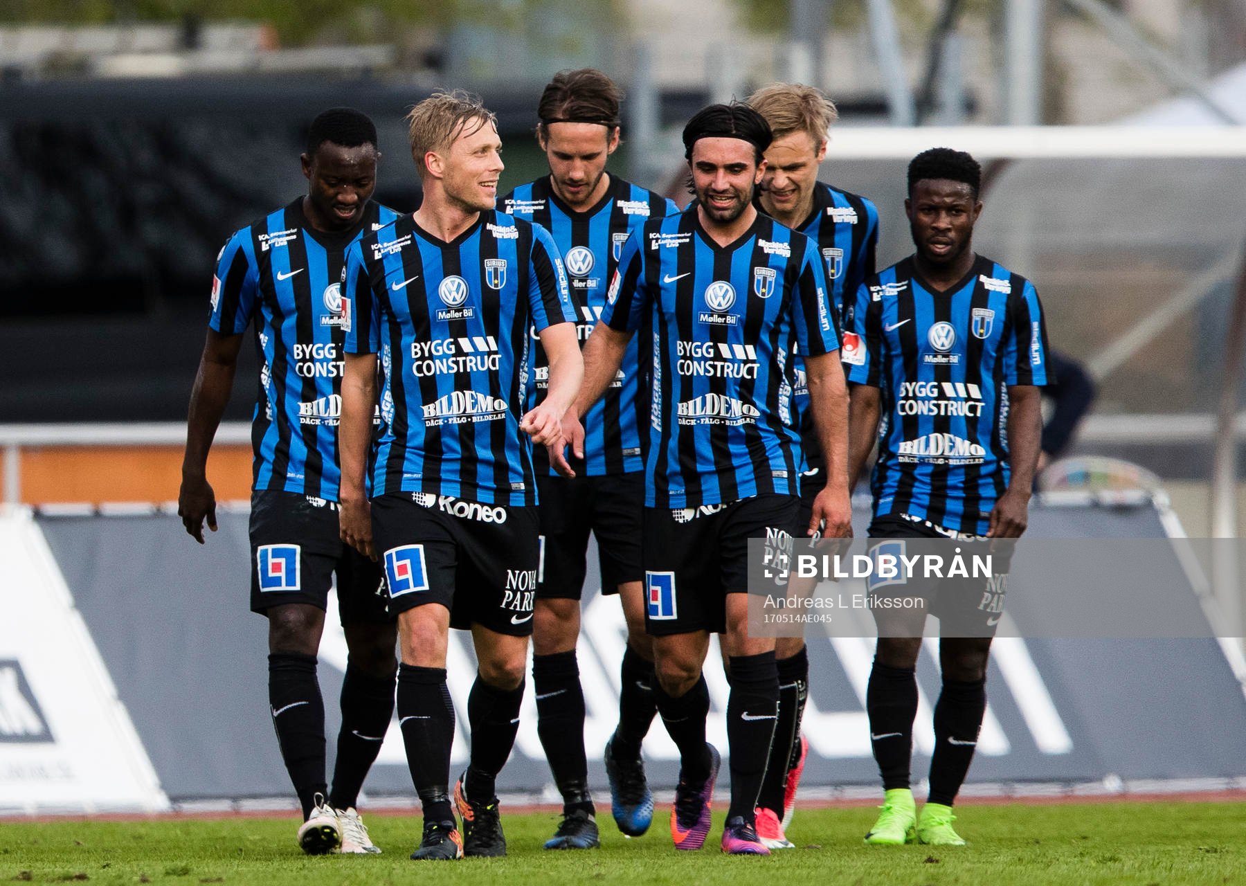 Sirius Christer Gustafsson och Alexander Nilsson jublar