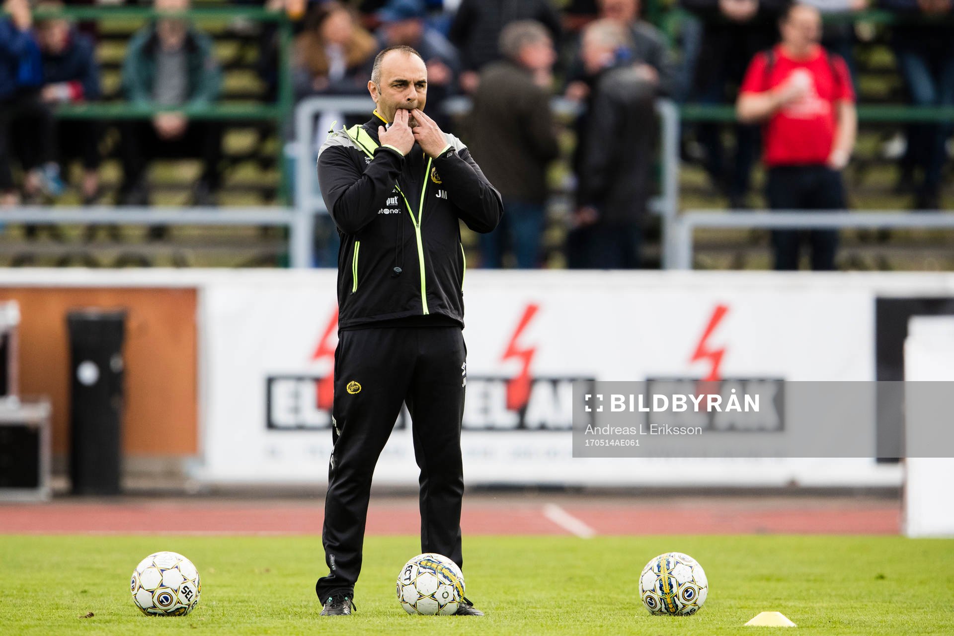 Elfsborgs tränare Jan Mian innan fotbollsmatchen i
