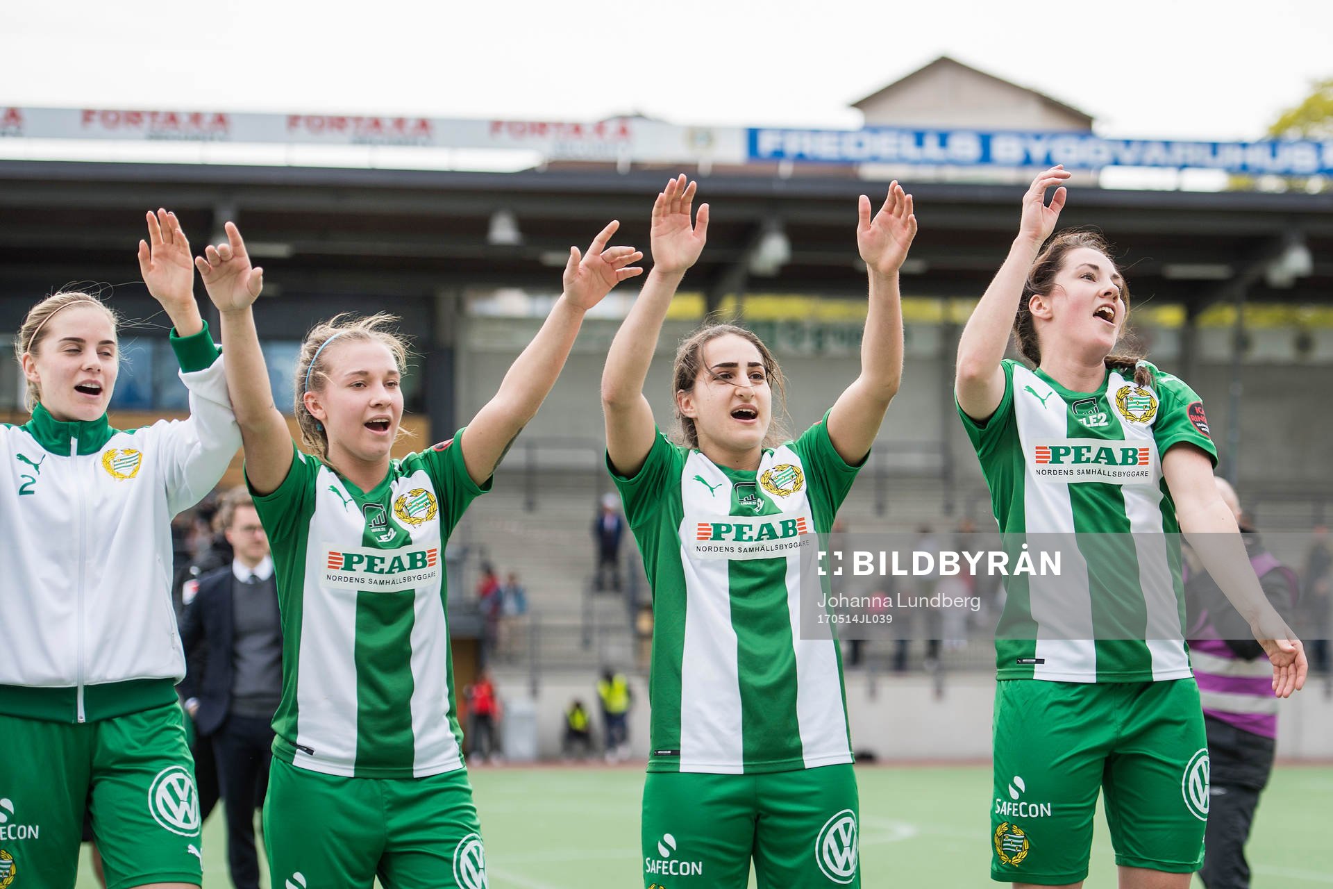 Hammarbys spelare jublar
