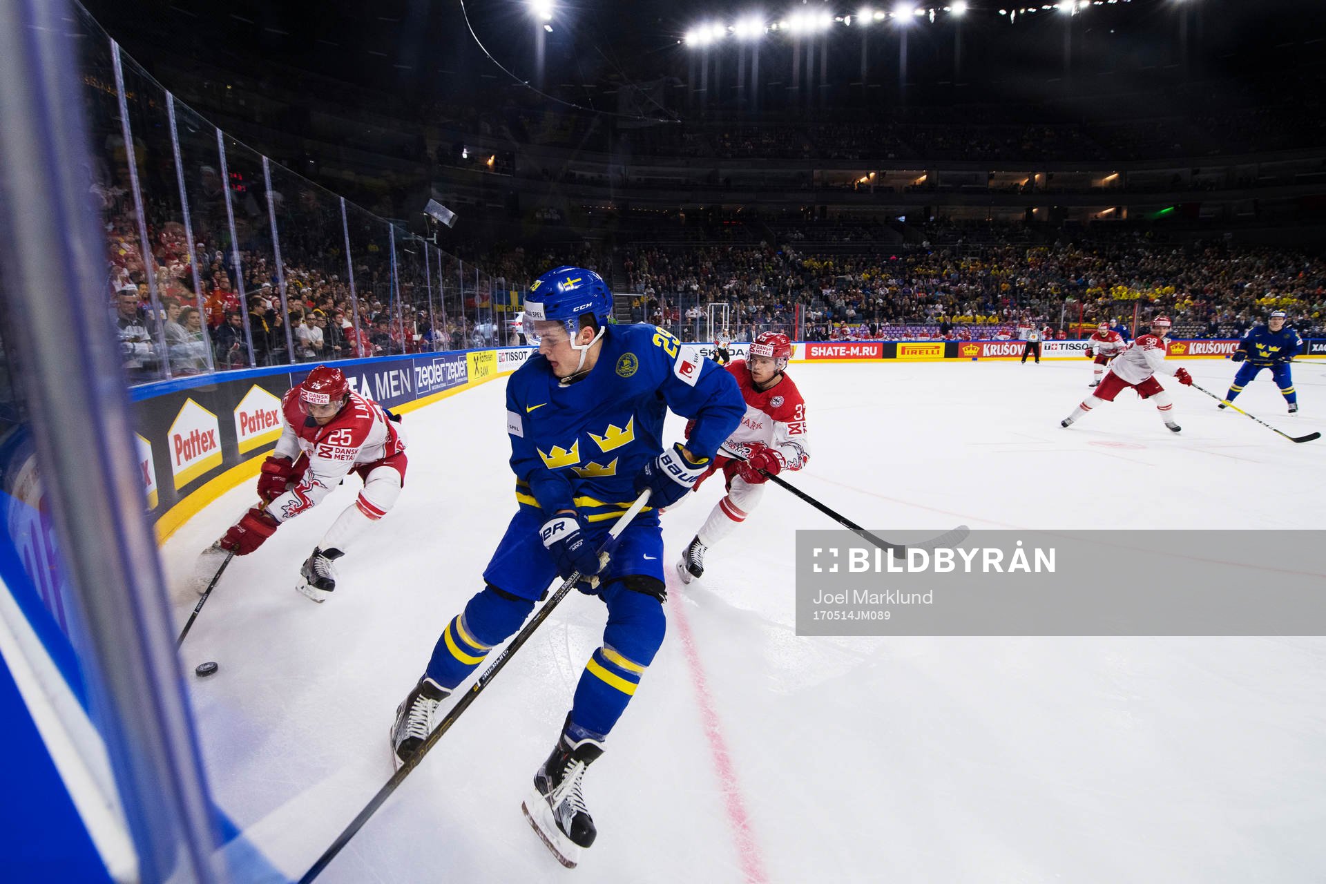 Danmarks Oliver Lauridsen och Julian Jakobsen utmanas av