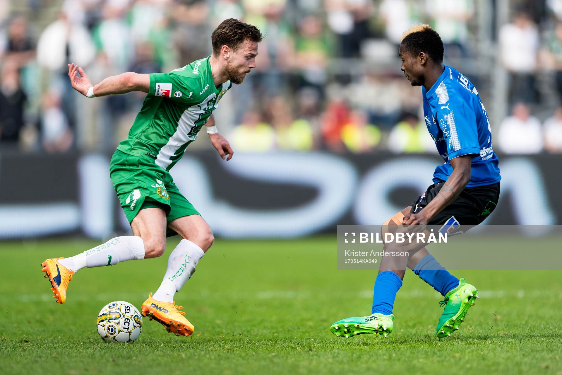 Hammarbys Arnór Smárason och Halmstads Aboubakar Keita