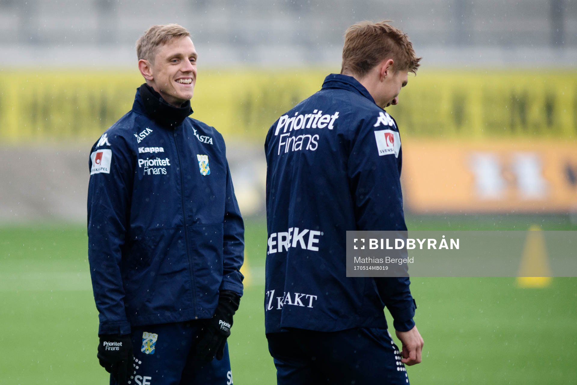 Sören Rieks skrattar under en träning med det allsvenska fotbollslaget IFK Göteborg den 14 maj 2017 i Göteborg.