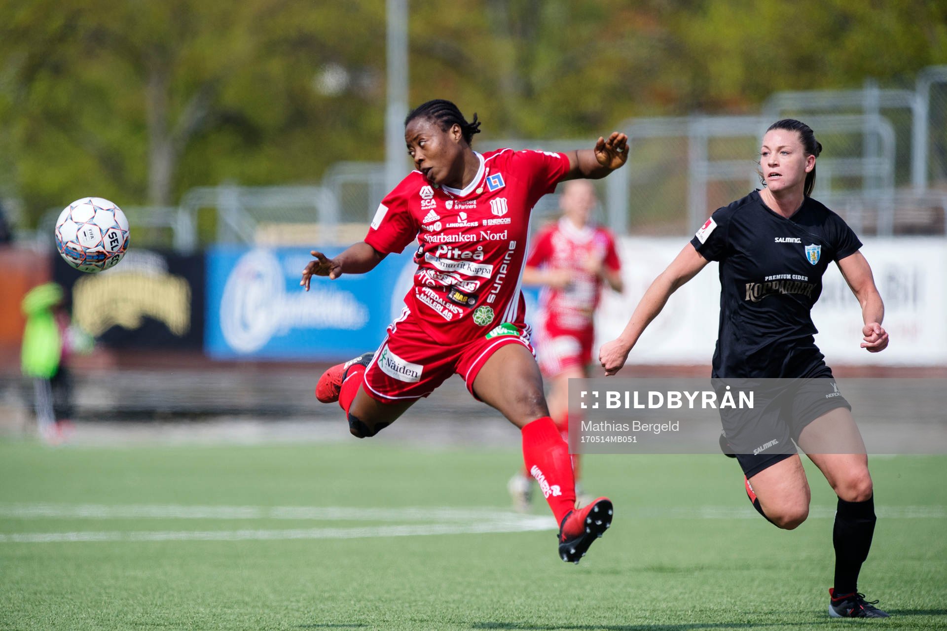 Piteås Faith Ikidi och Göteborgs Pauline Hammarlund