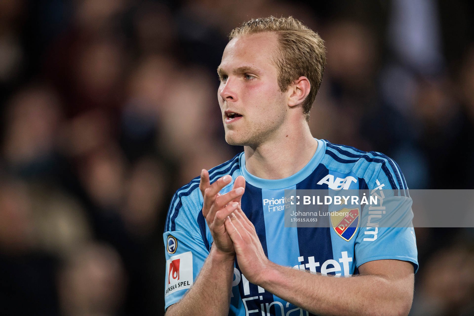 Djurgårdens Gustav Engvall tackar publiken