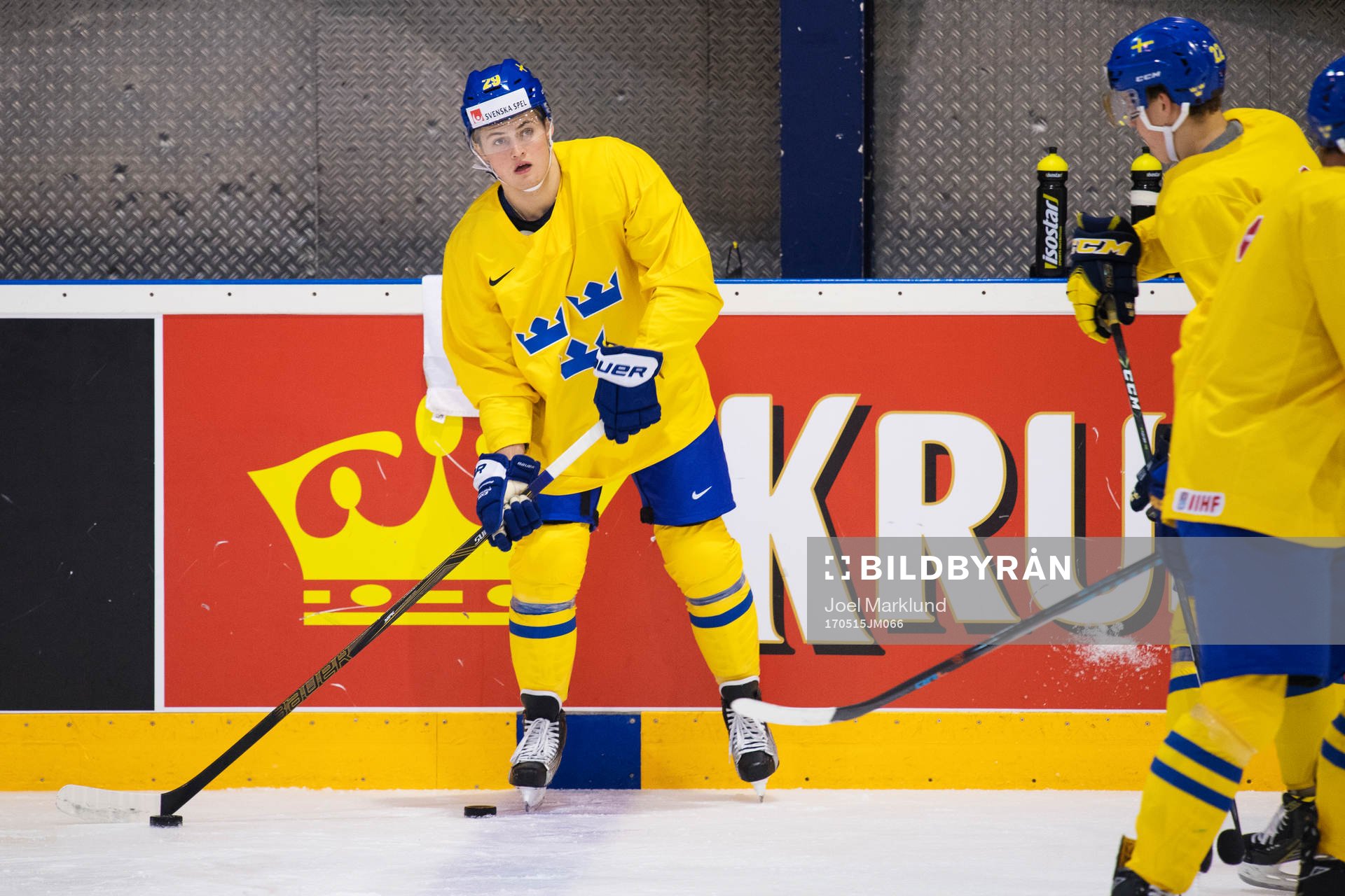 William Nylander på Sveriges ishockeylandslags träning