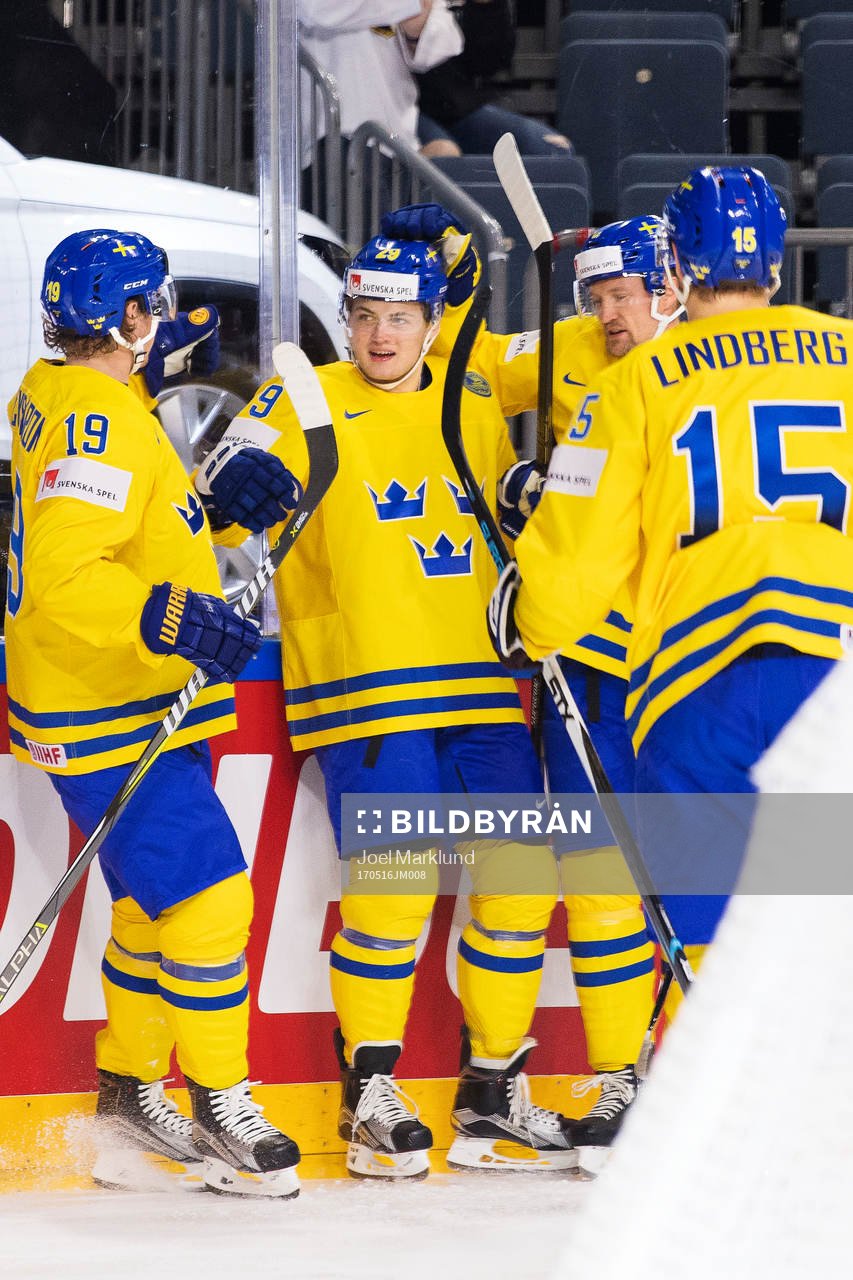 Sveriges Nicklas Bäckström, William Nylander, Anton