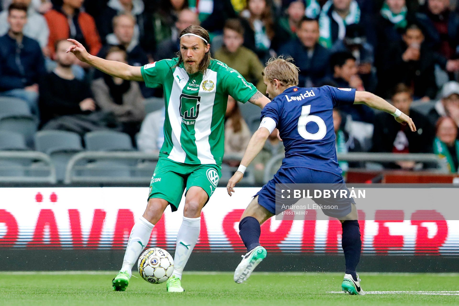Hammarbys Björn Paulsen och Malmö FFs Oscar Lewicki