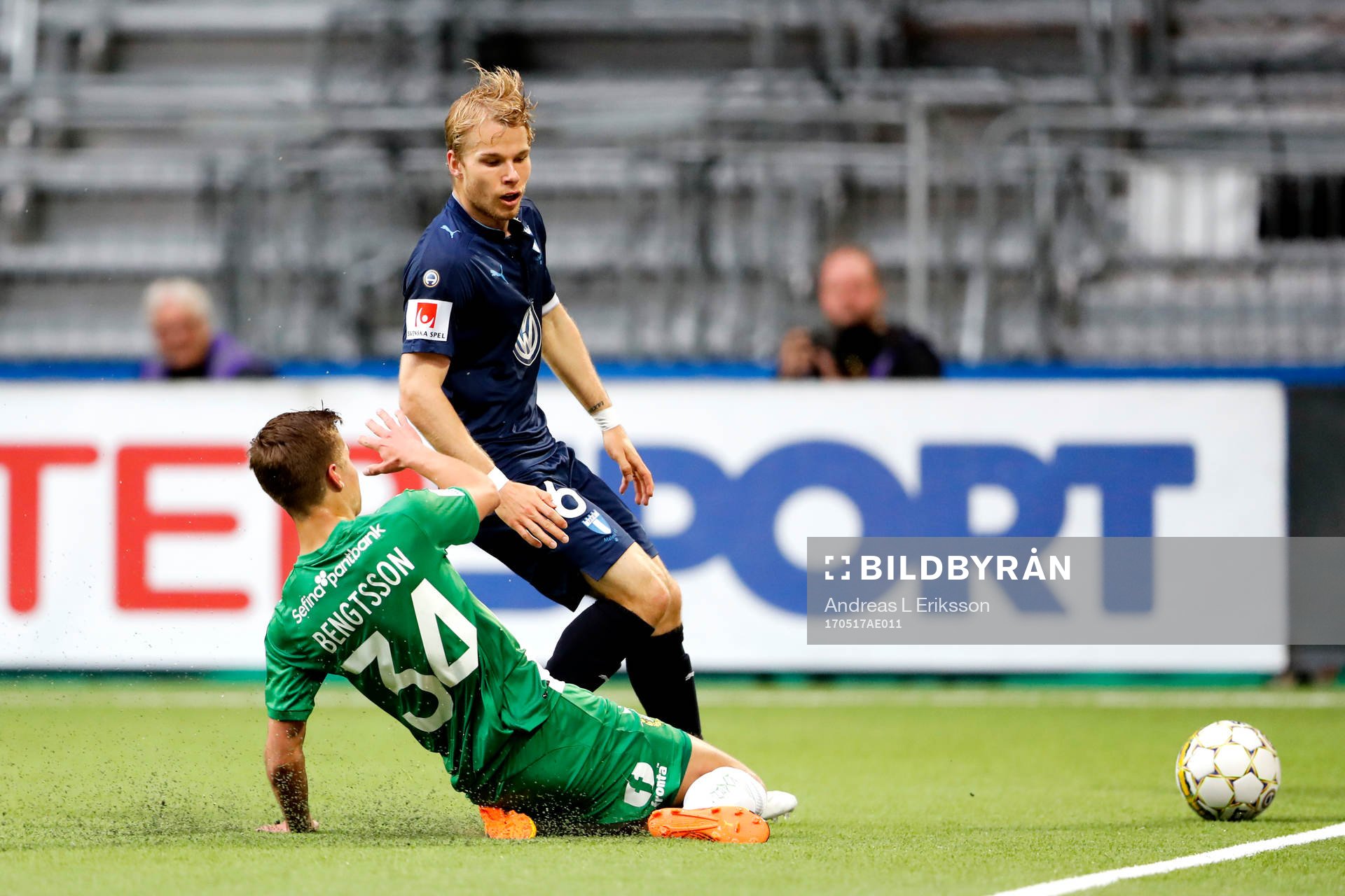 Malmö FFs Oscar Lewicki och Hammarbys Leo Bengtsson