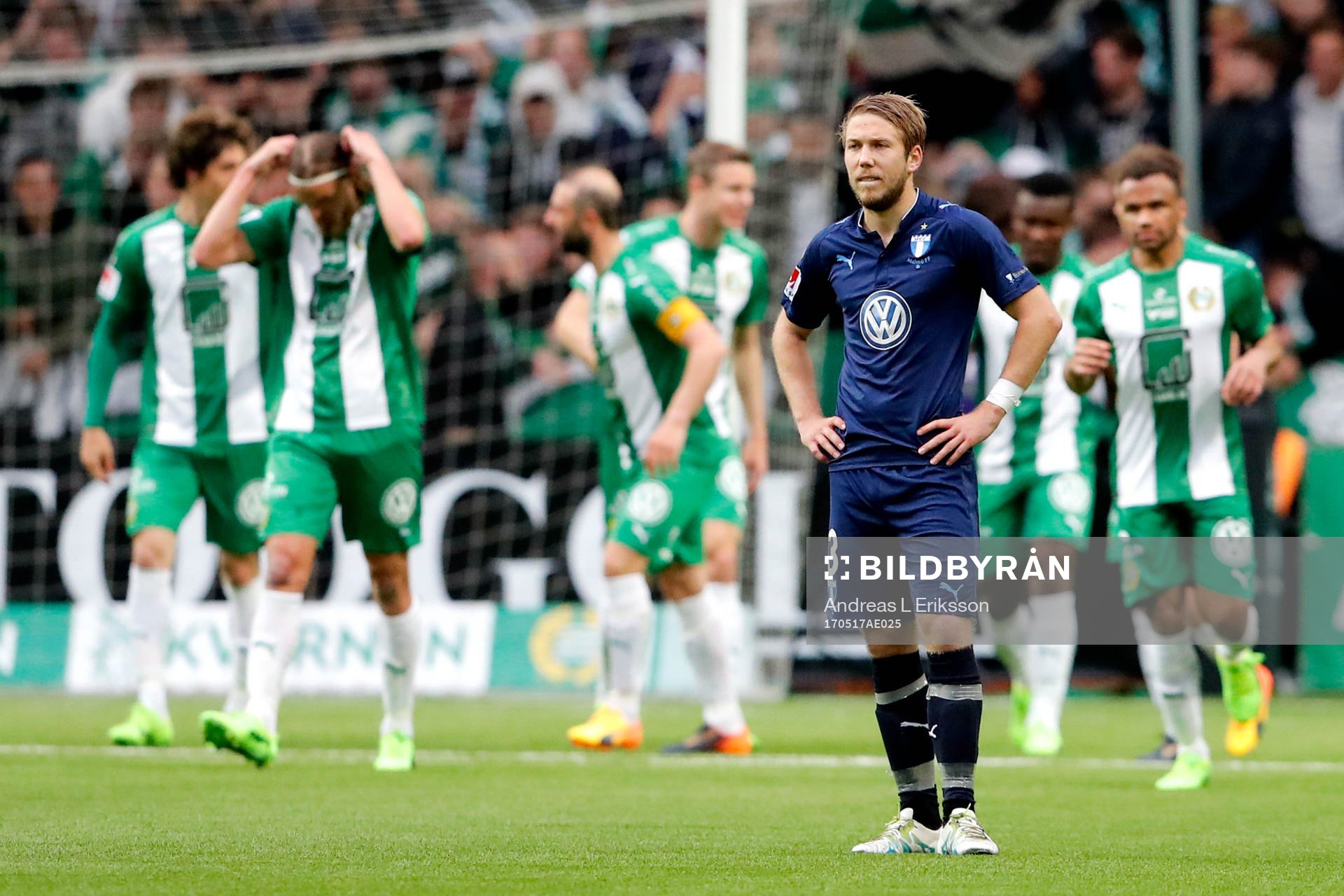 Malmö FFs Anton Tinnerholm deppar