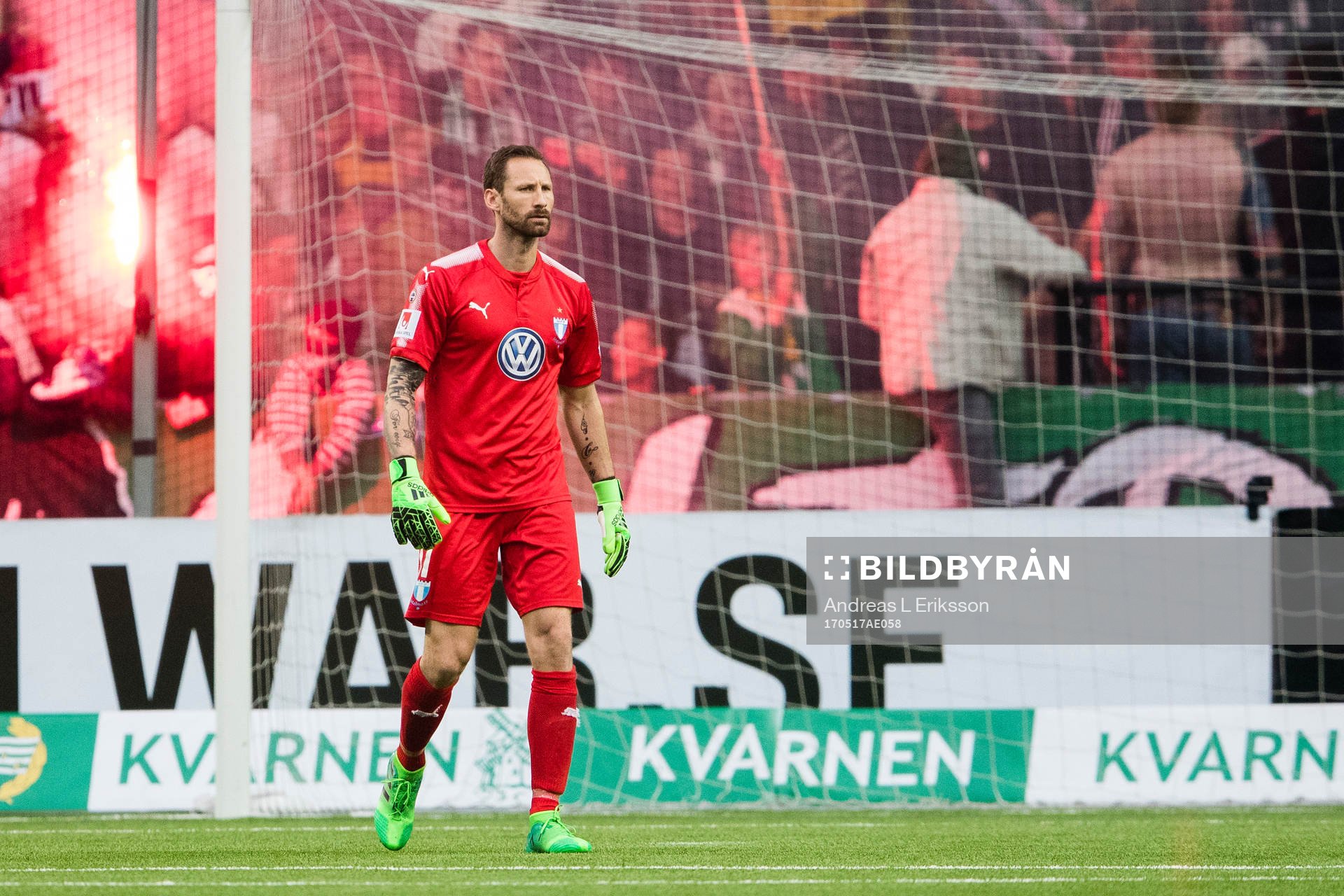 Malmö FFs målvakt Johan Wiland deppar