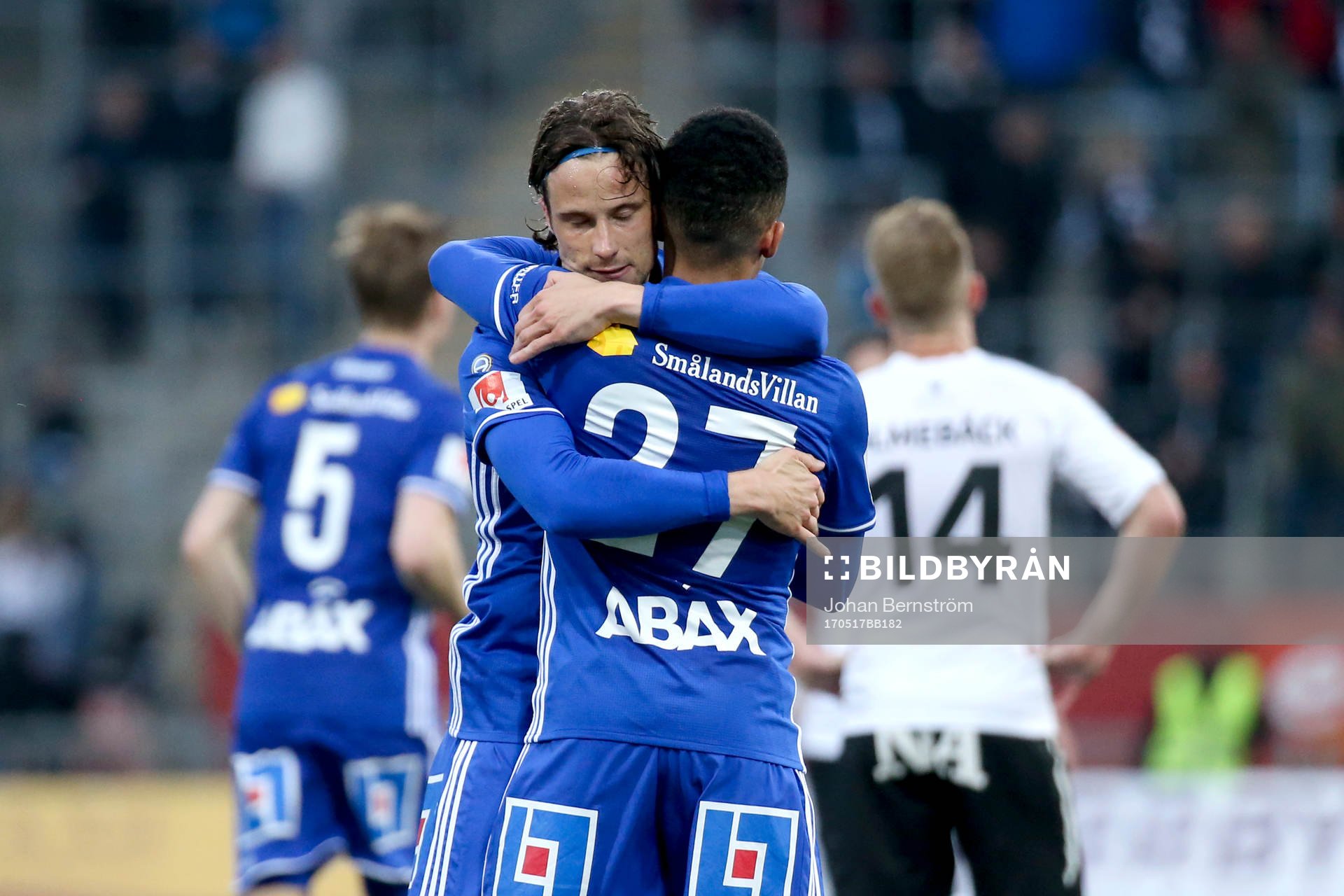 Sundsvalls Linus Hallenius och Romain Gall jublar