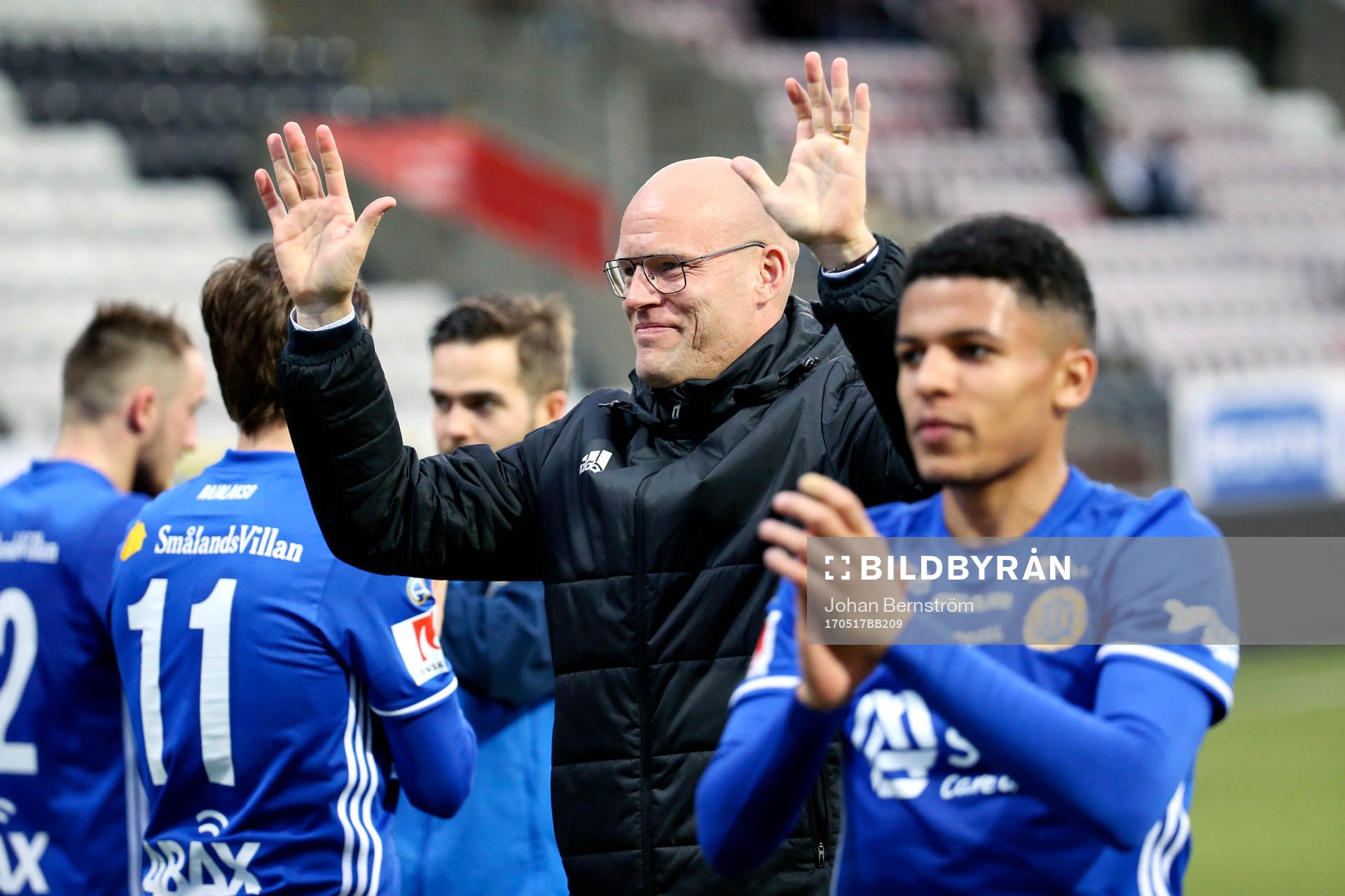 Sundsvalls tränare Joel Cedergren jublar