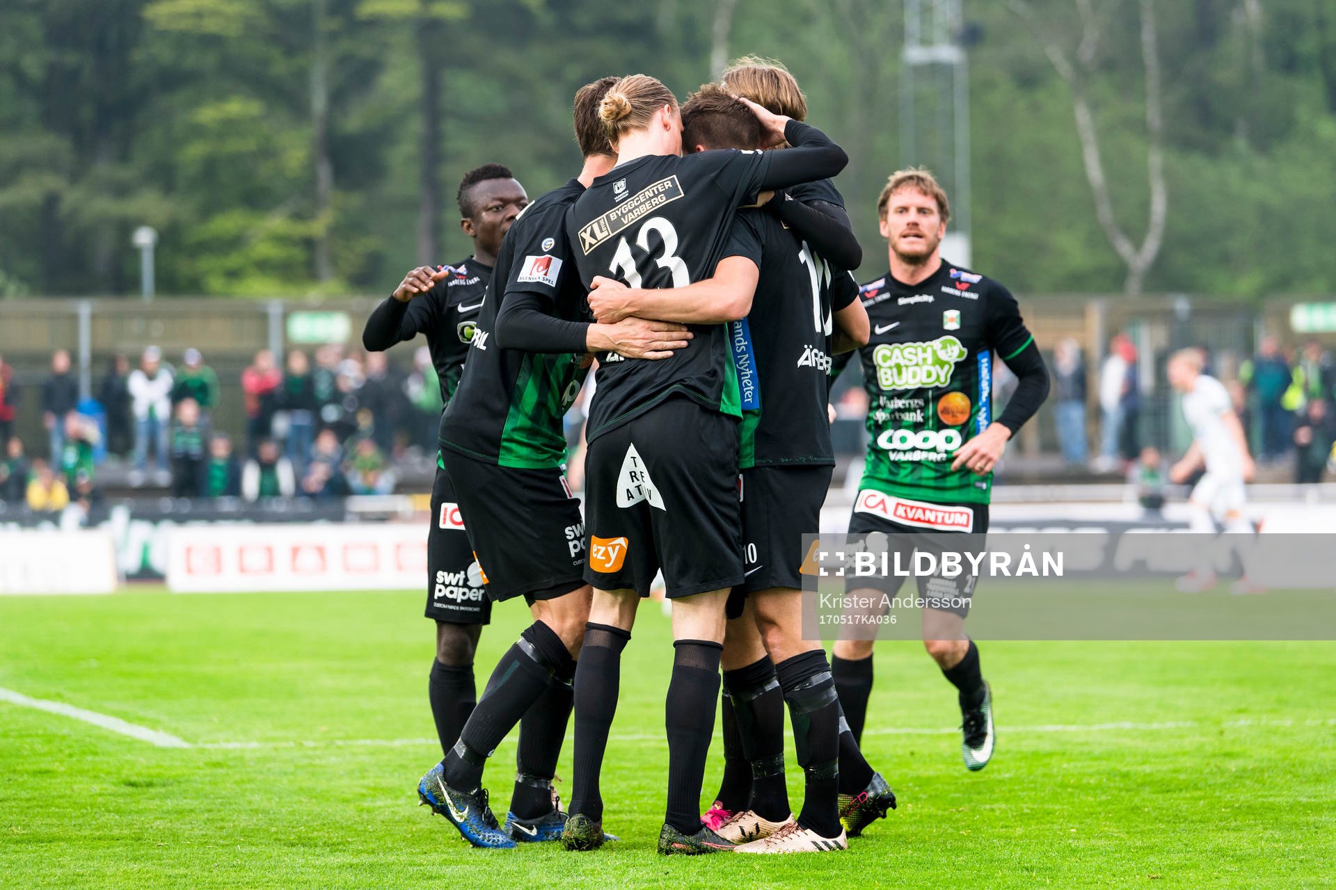 Varbergs spelare jublar