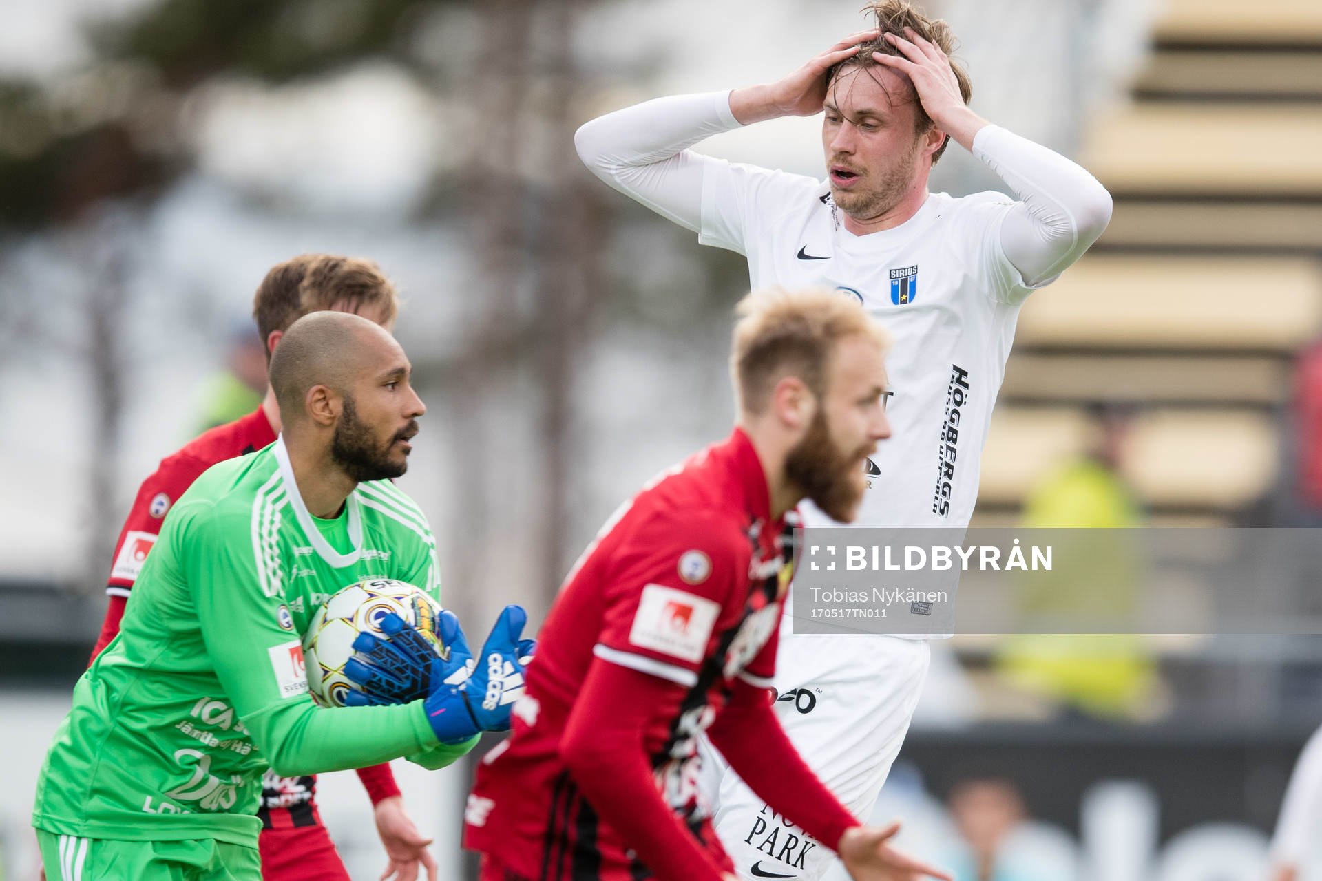 Sirius Daniel Jarl deppar efte missad målchans