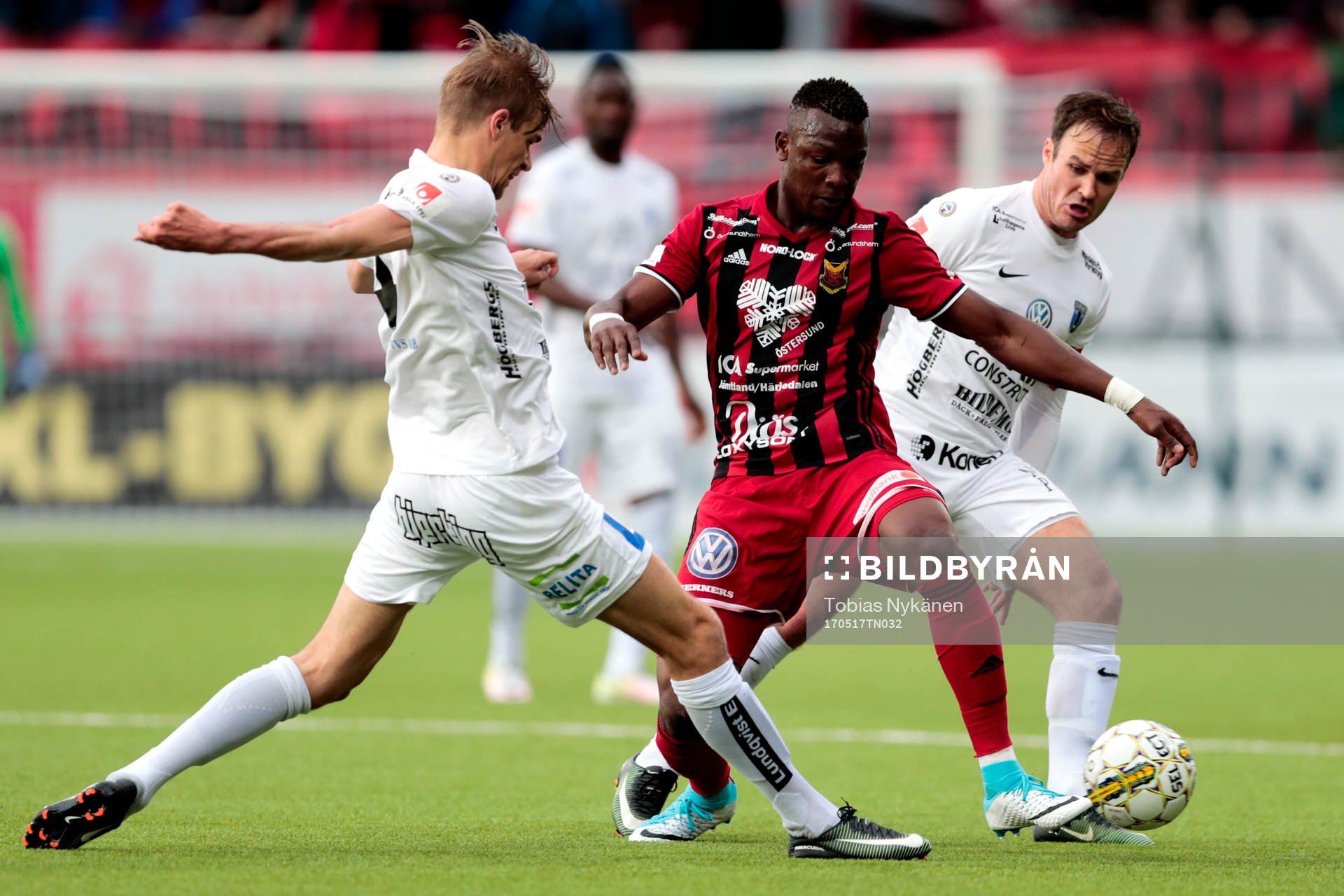 Östersunds Salisu Abdullahi Gero och Sirius Oscar Pehrsson