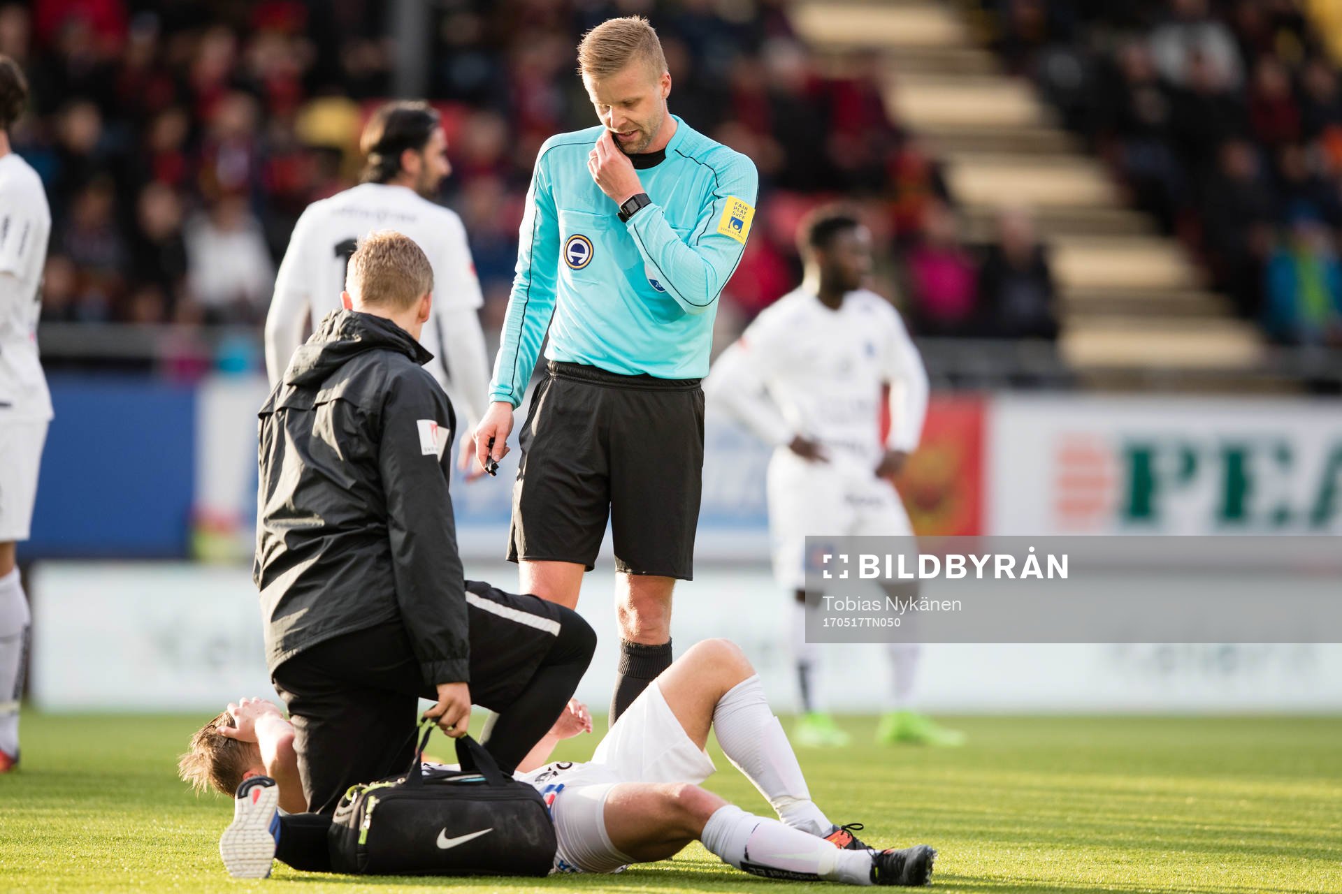 Sirius Christer Gustafsson skadar sig