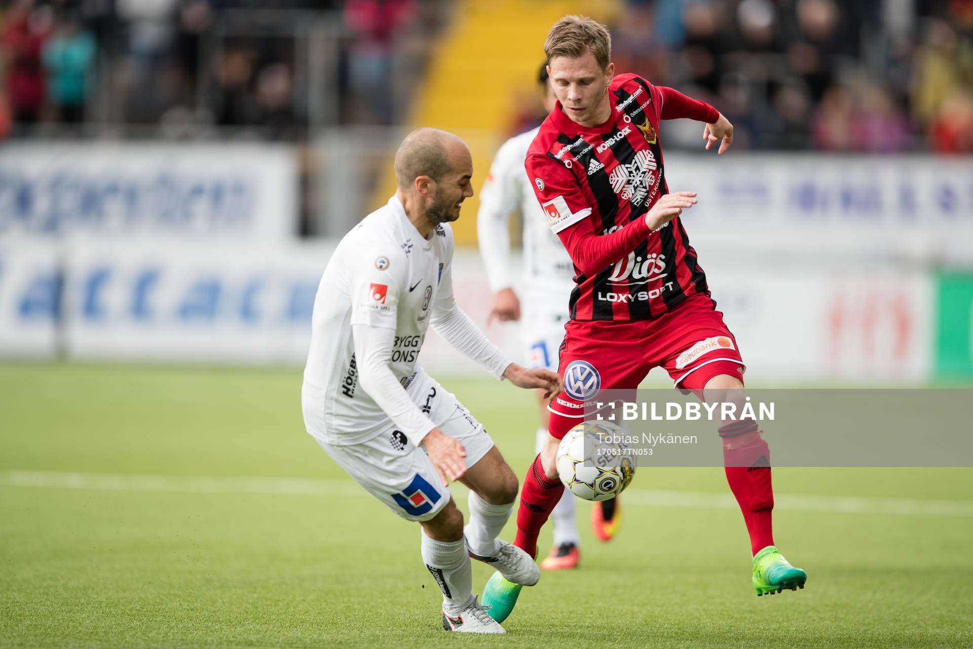 Östersunds Johan Bertilsson mot Sirius Karl Larson