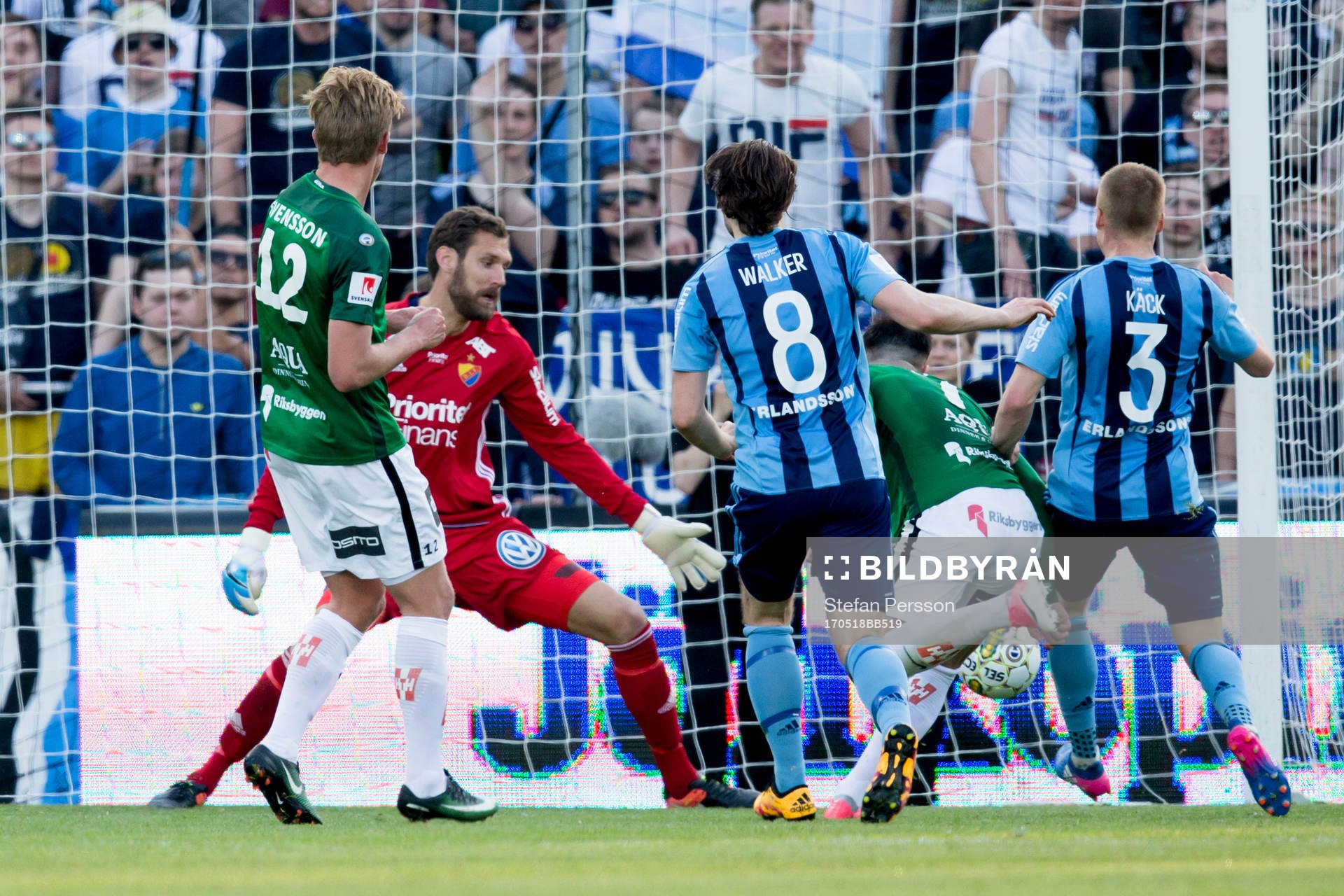 Jönköpings Dzenis Kozica gör mål till 1-0