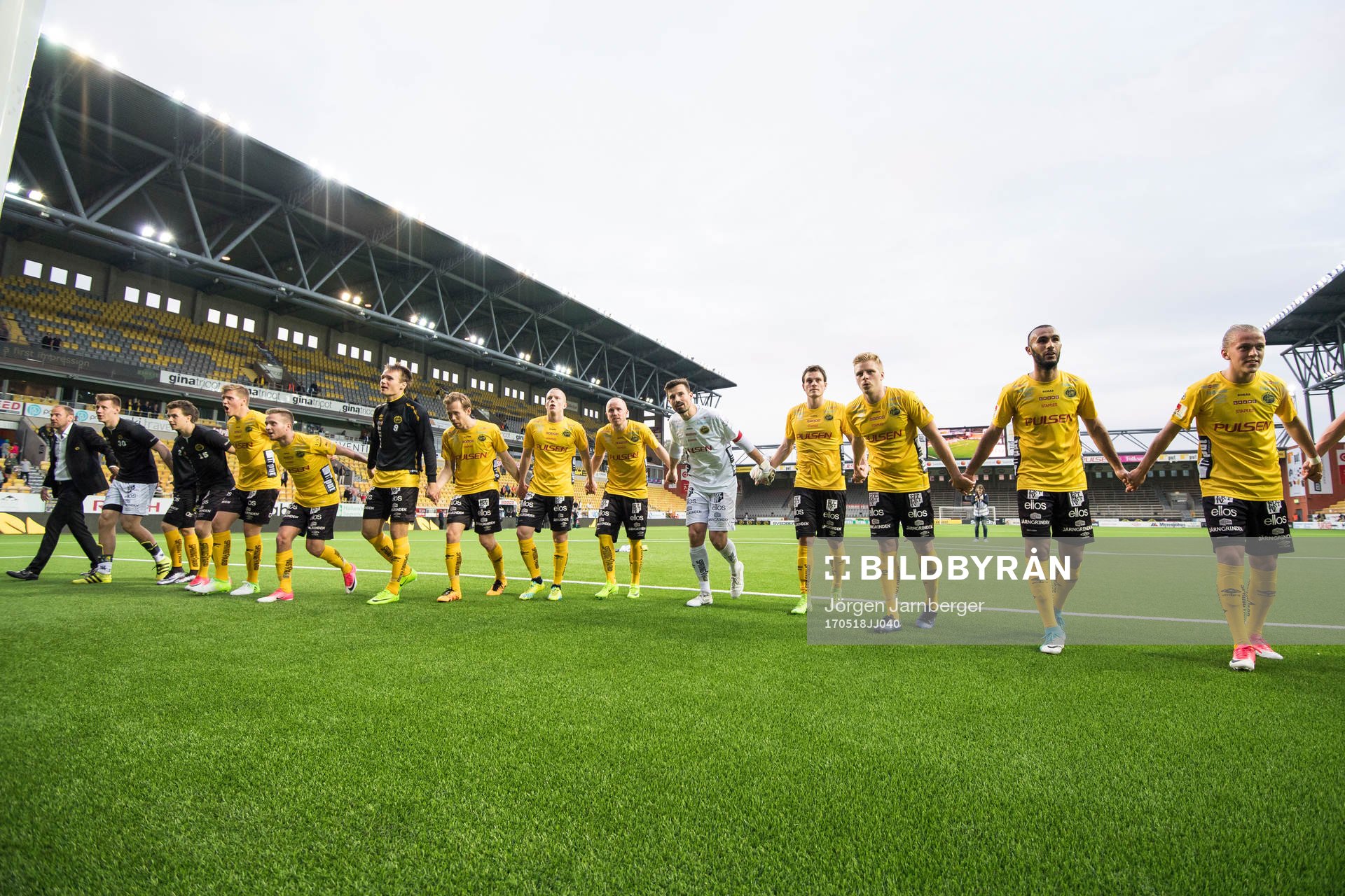 Elfsborgs spelare tackar supportrarna