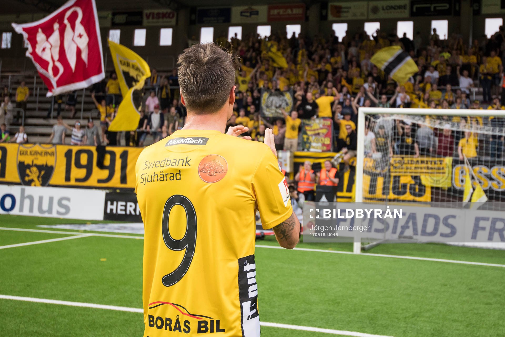 Elfsborgs Lasse Nilsson hyllas av supportrarna